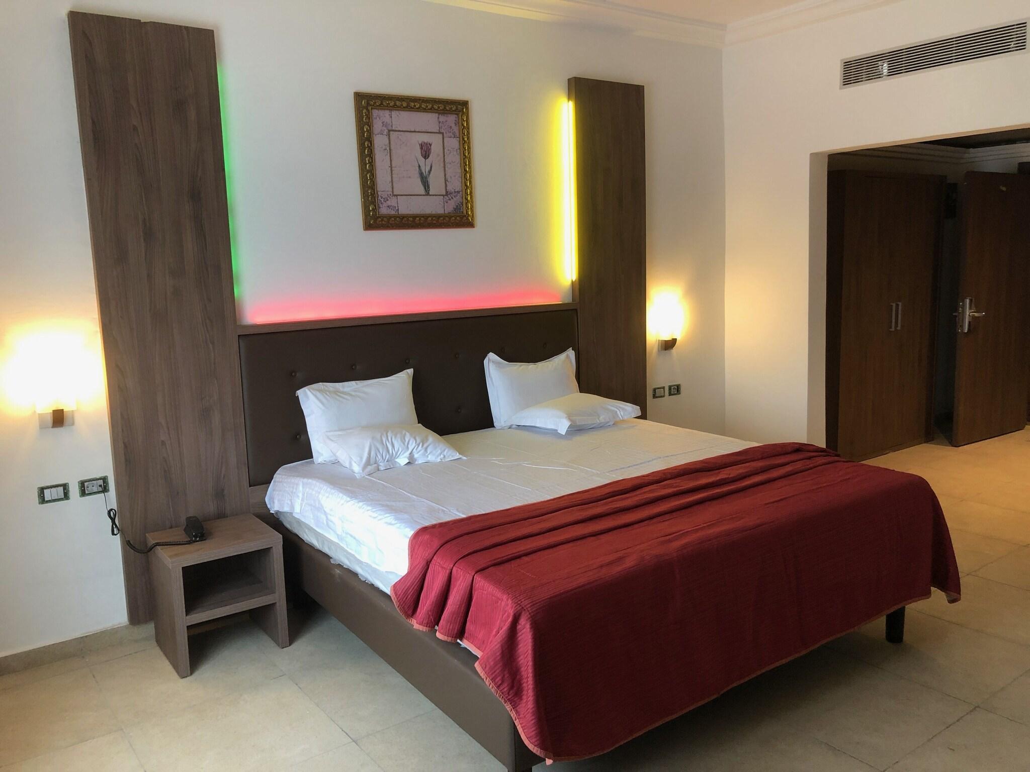 Studio King Size Bed