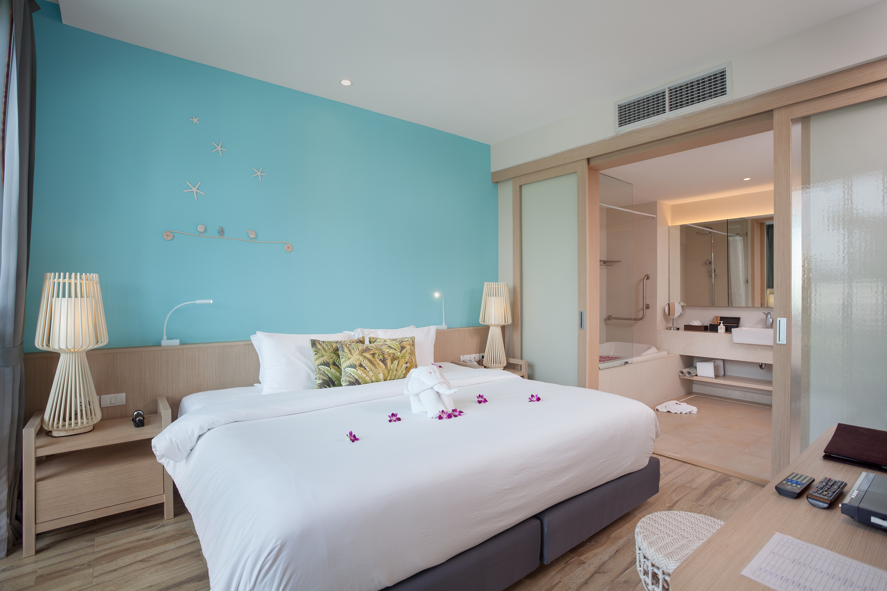 Double or Twin Deluxe