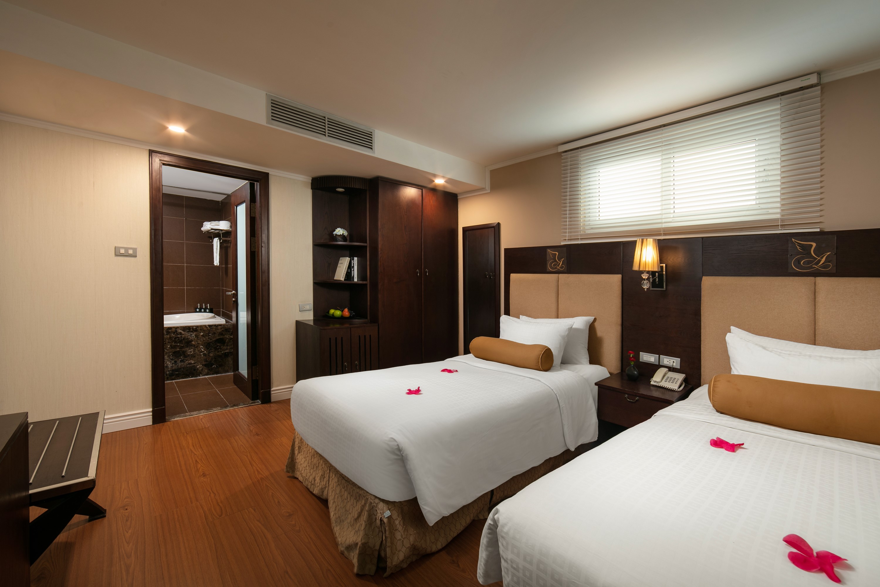 Double or Twin Deluxe