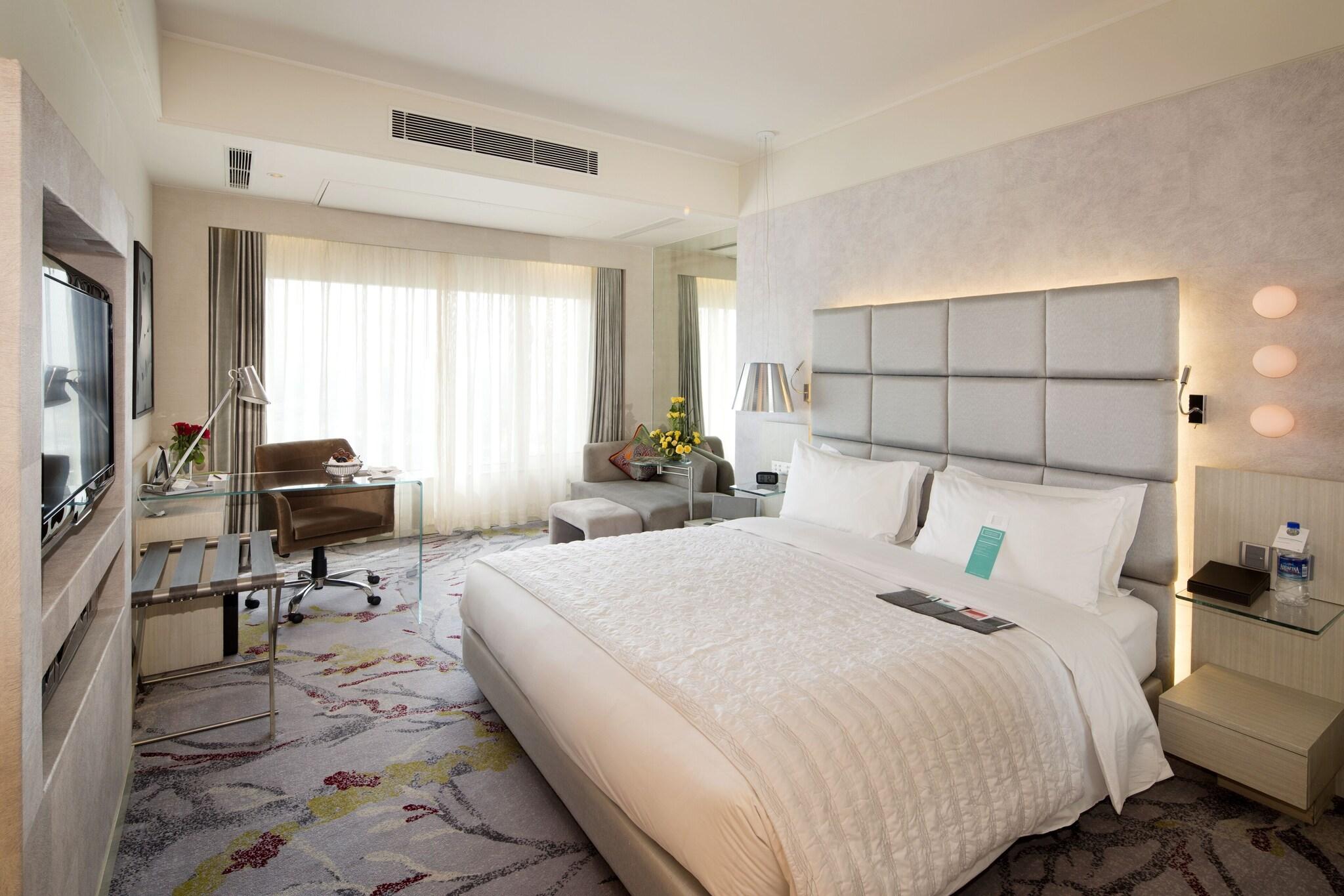 Double Executive King Bed