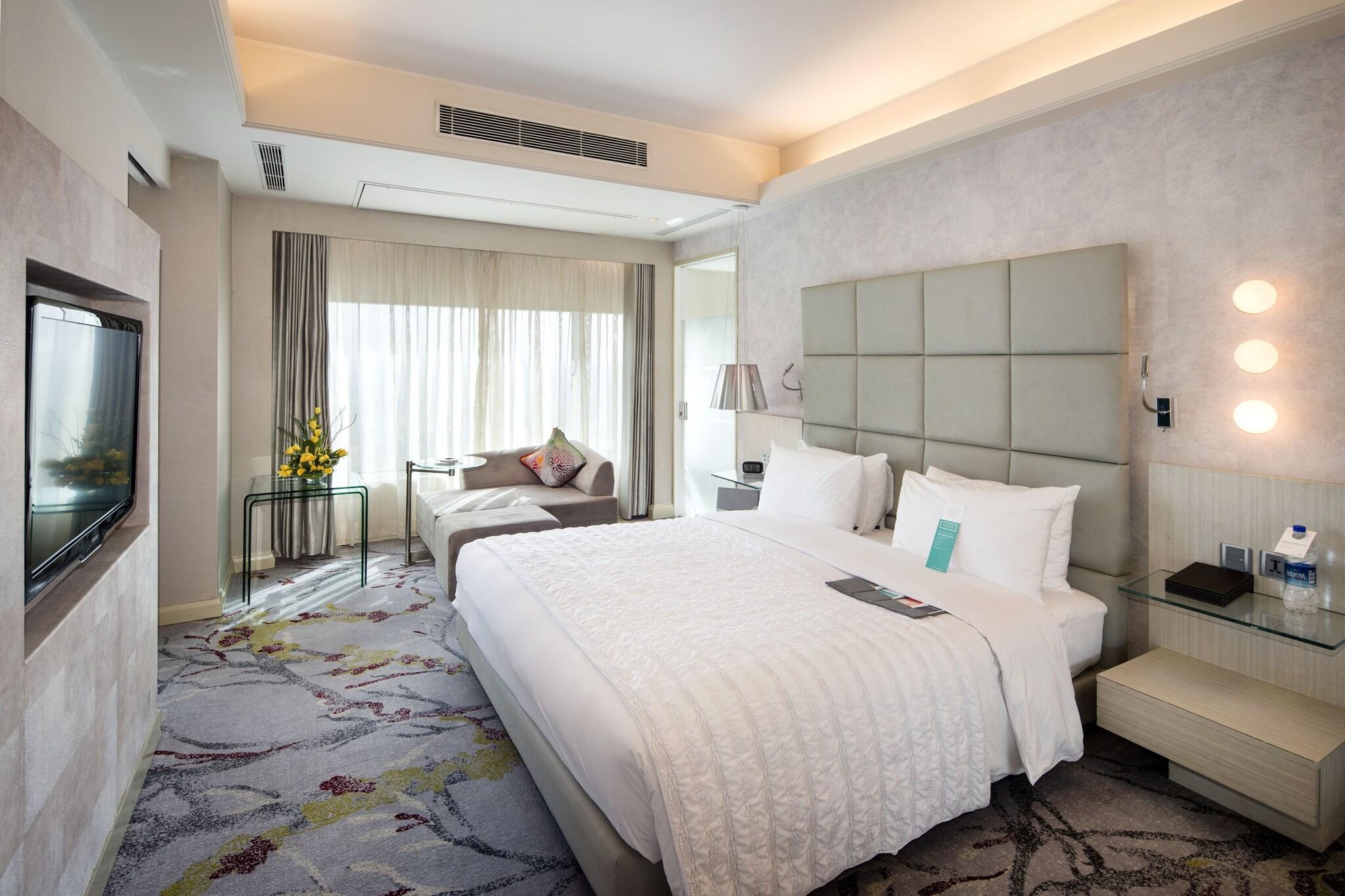 Double Executive King Bed