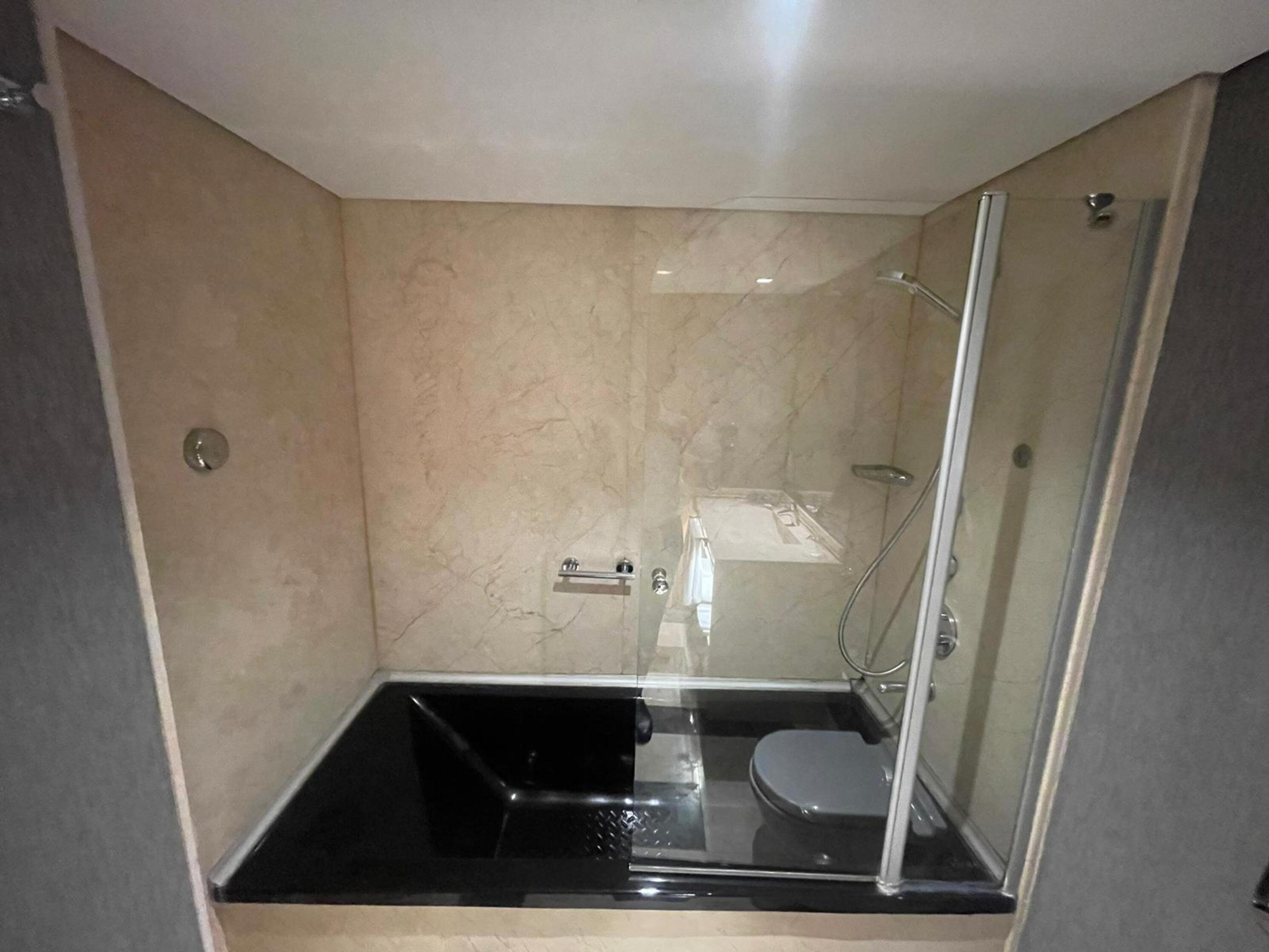 Room Accessible King Size Bed