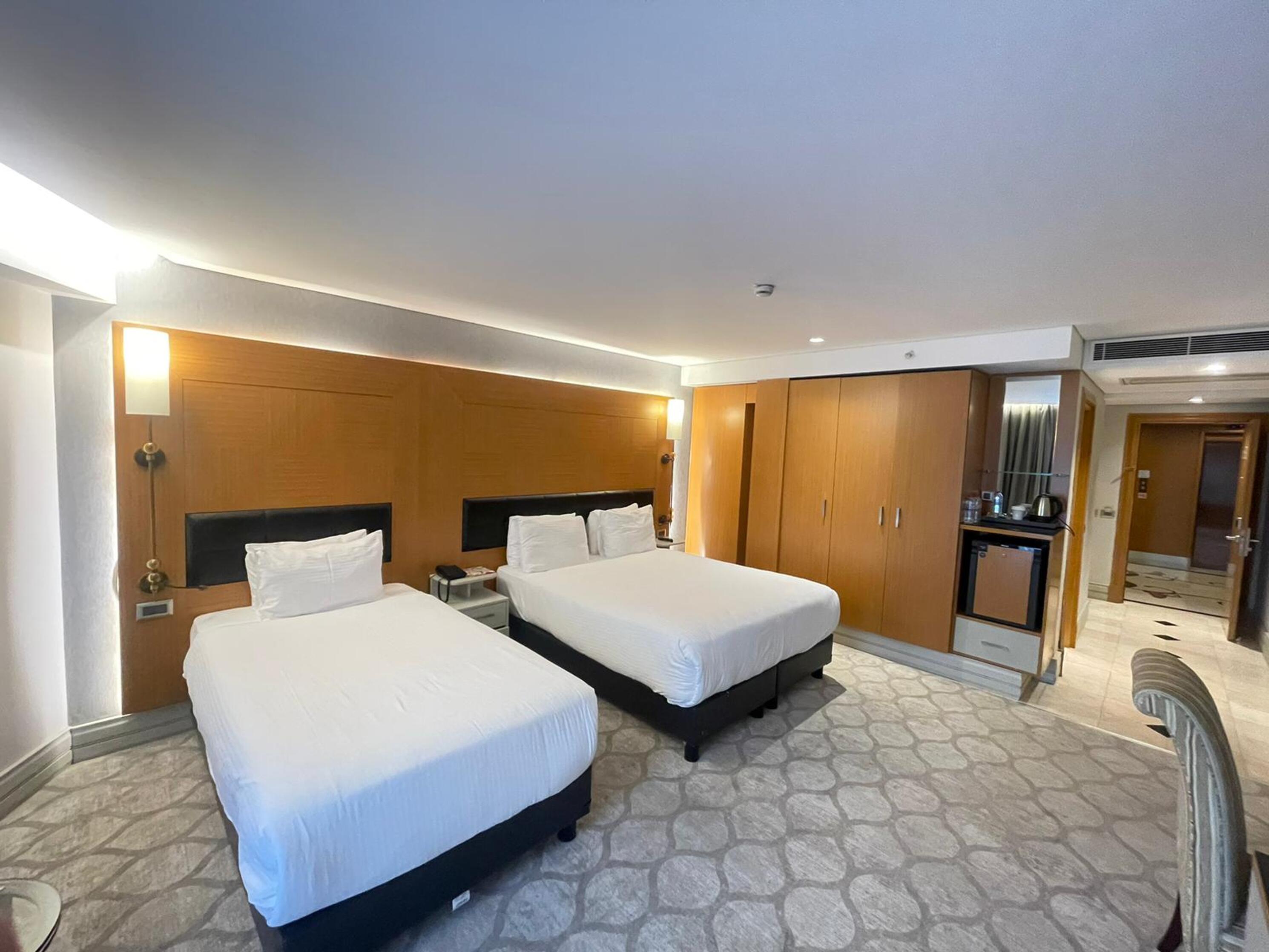 Room Accessible King Size Bed