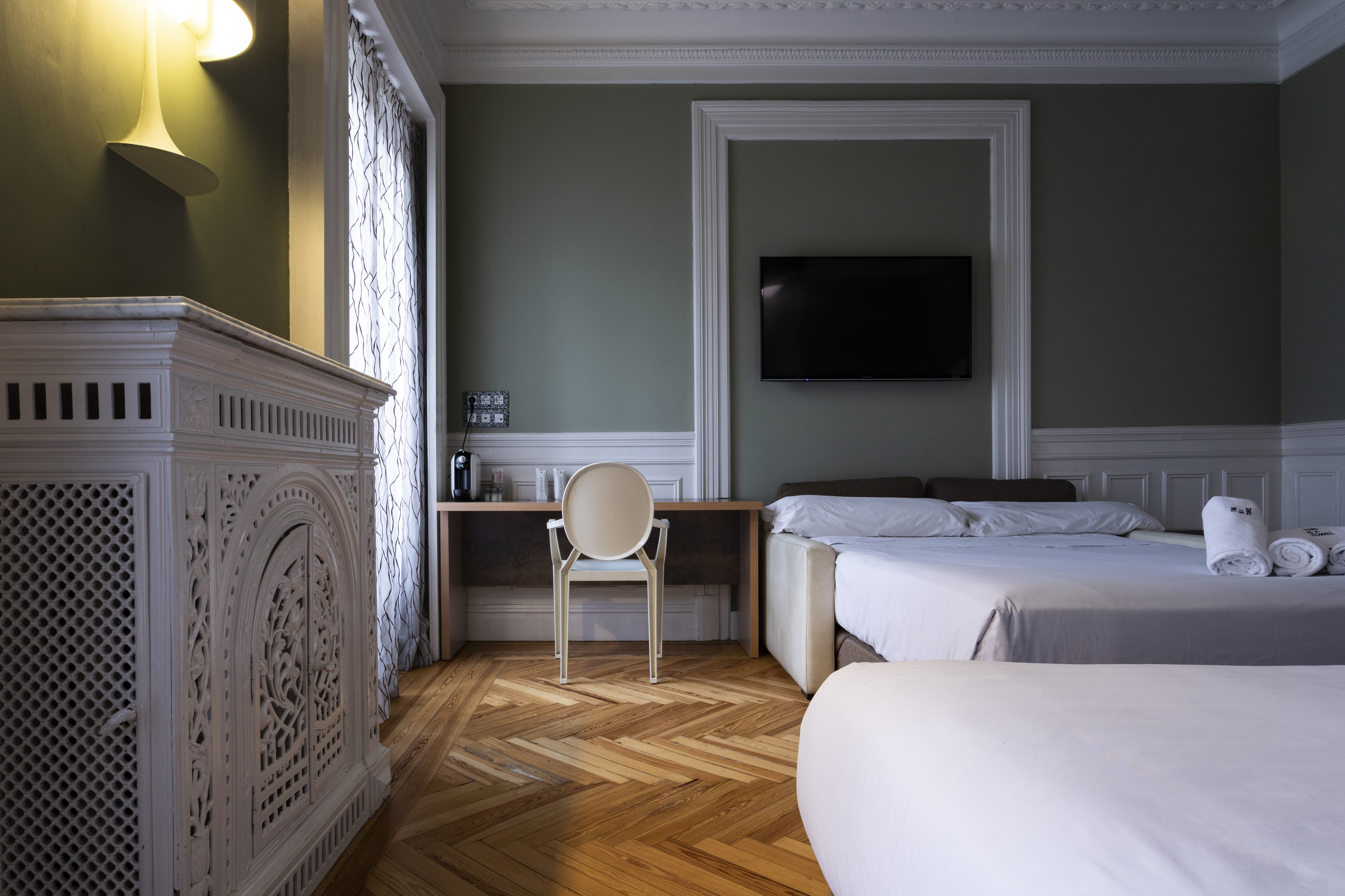 Double Capacity 4 One Bedroom