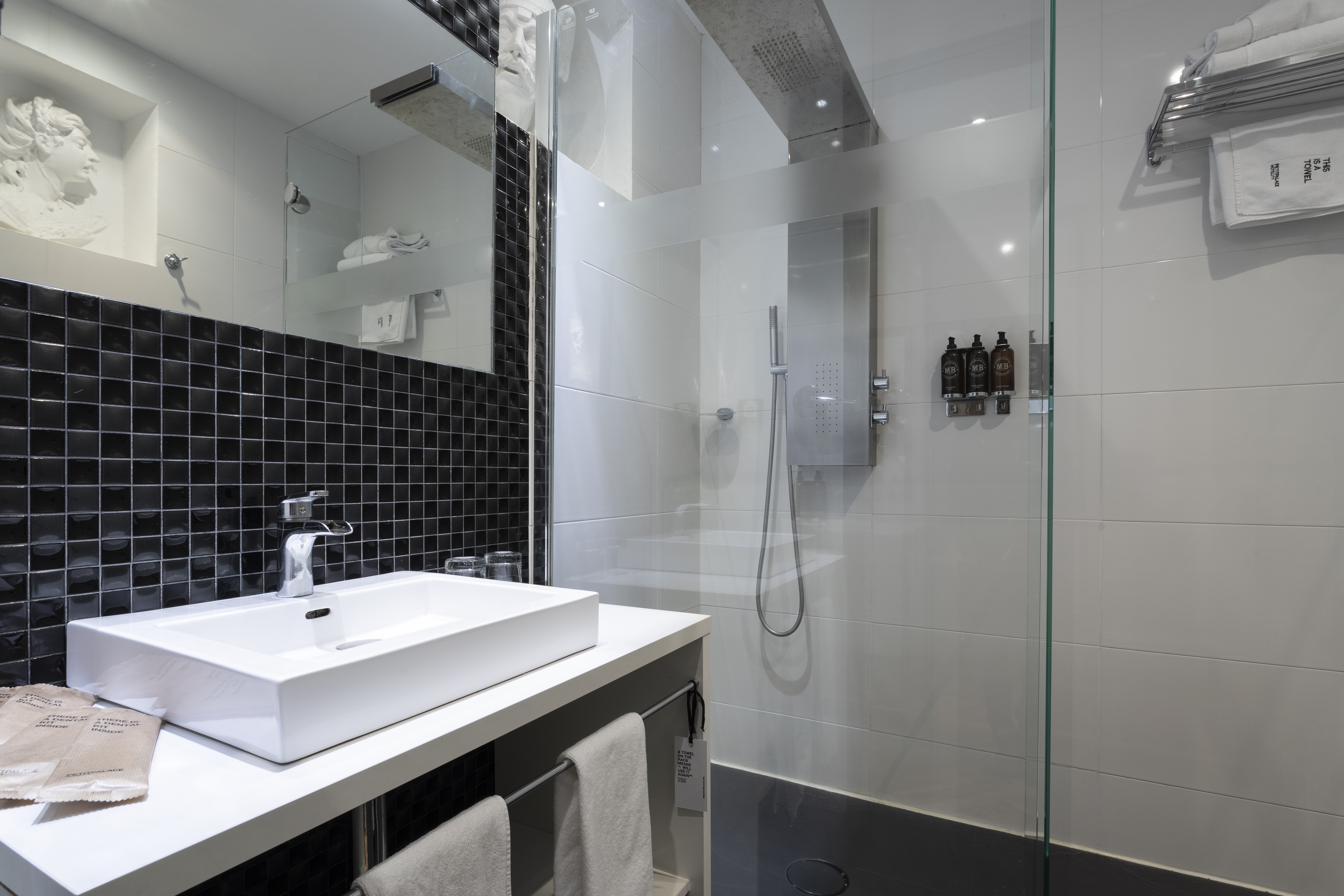 Double Capacity 4 One Bedroom