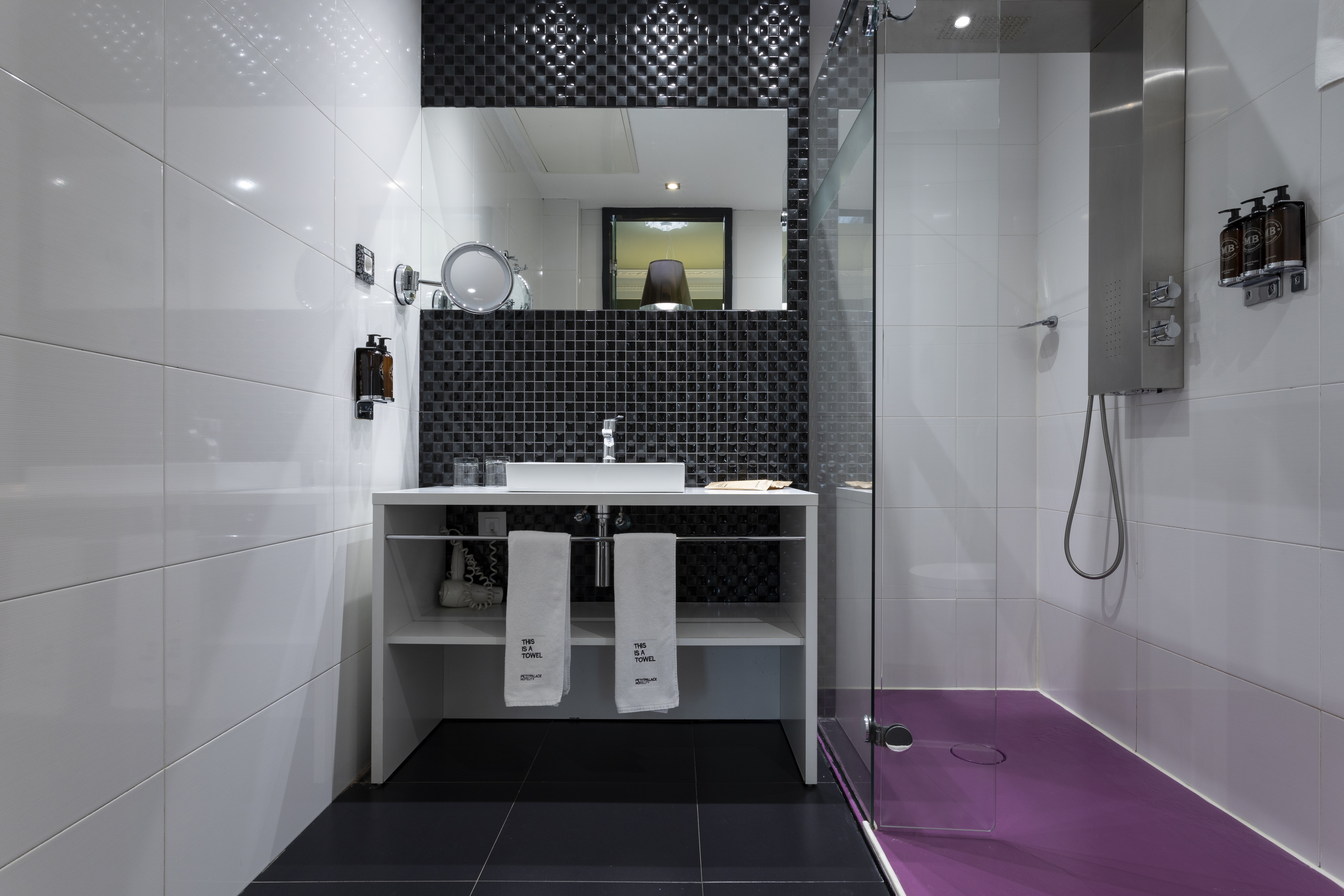 Double Capacity 4 One Bedroom