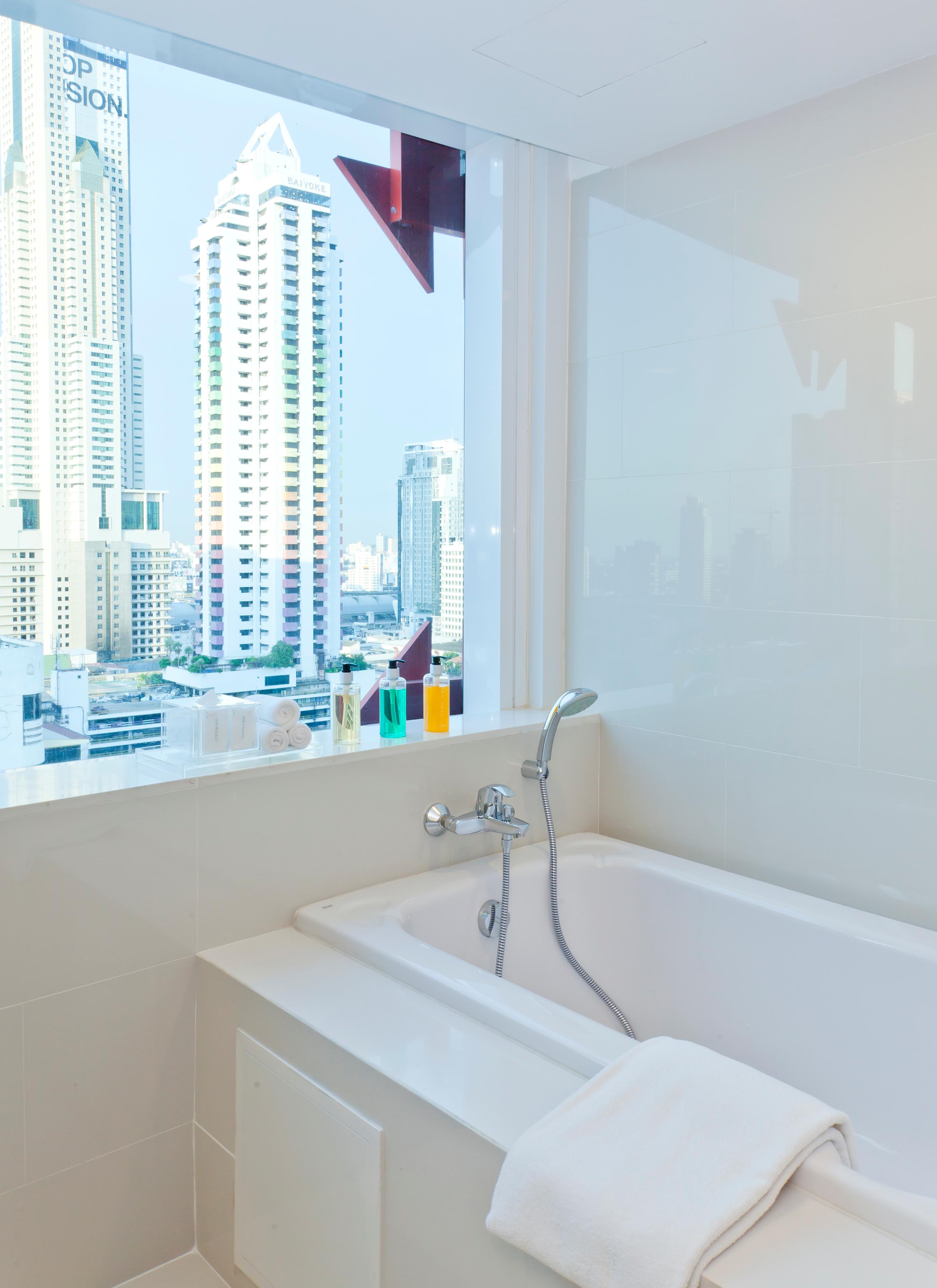 Double Deluxe King Bed