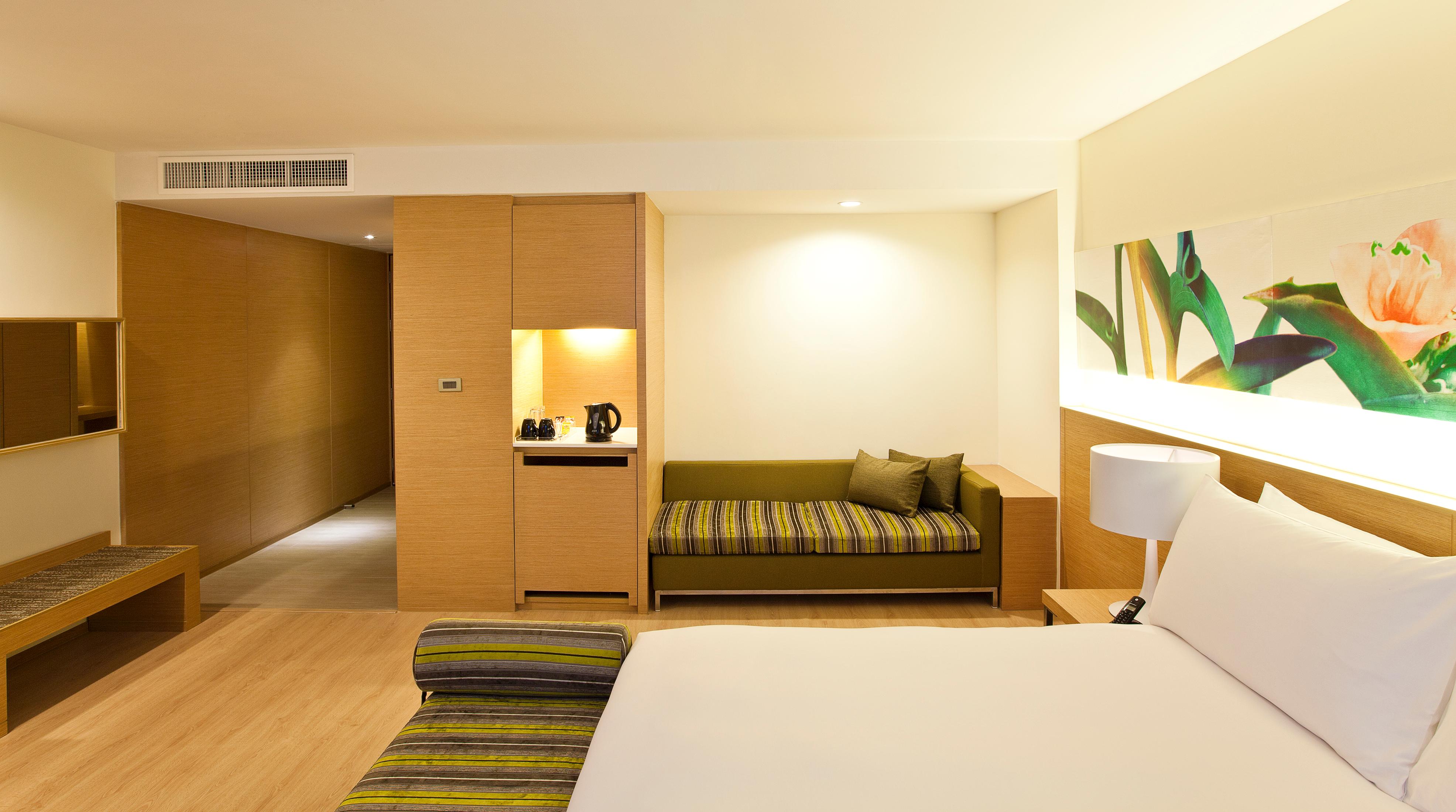 Double Deluxe King Bed