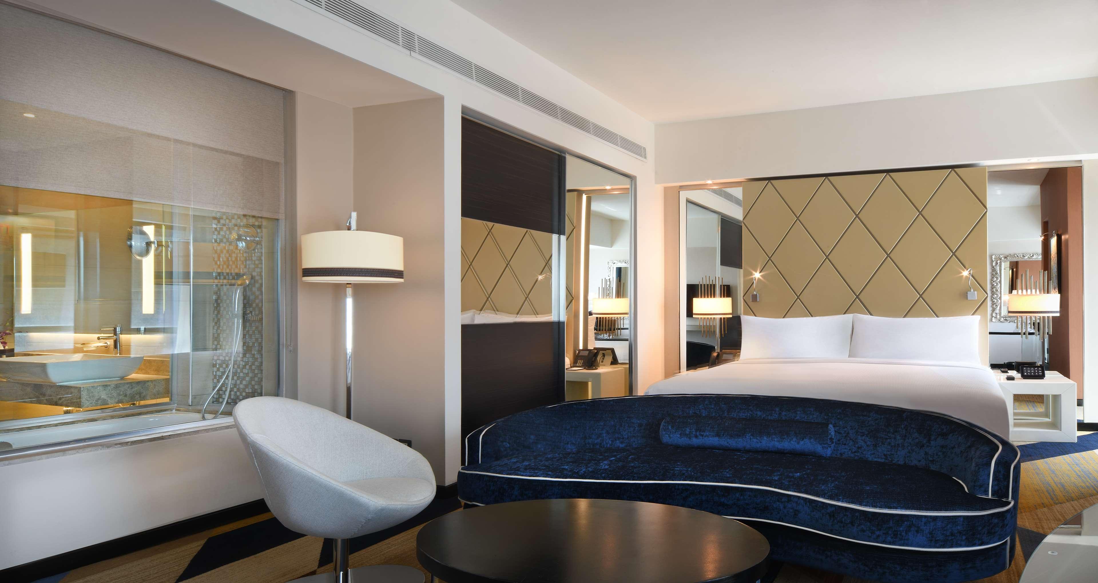 Junior Suite King Size Bed