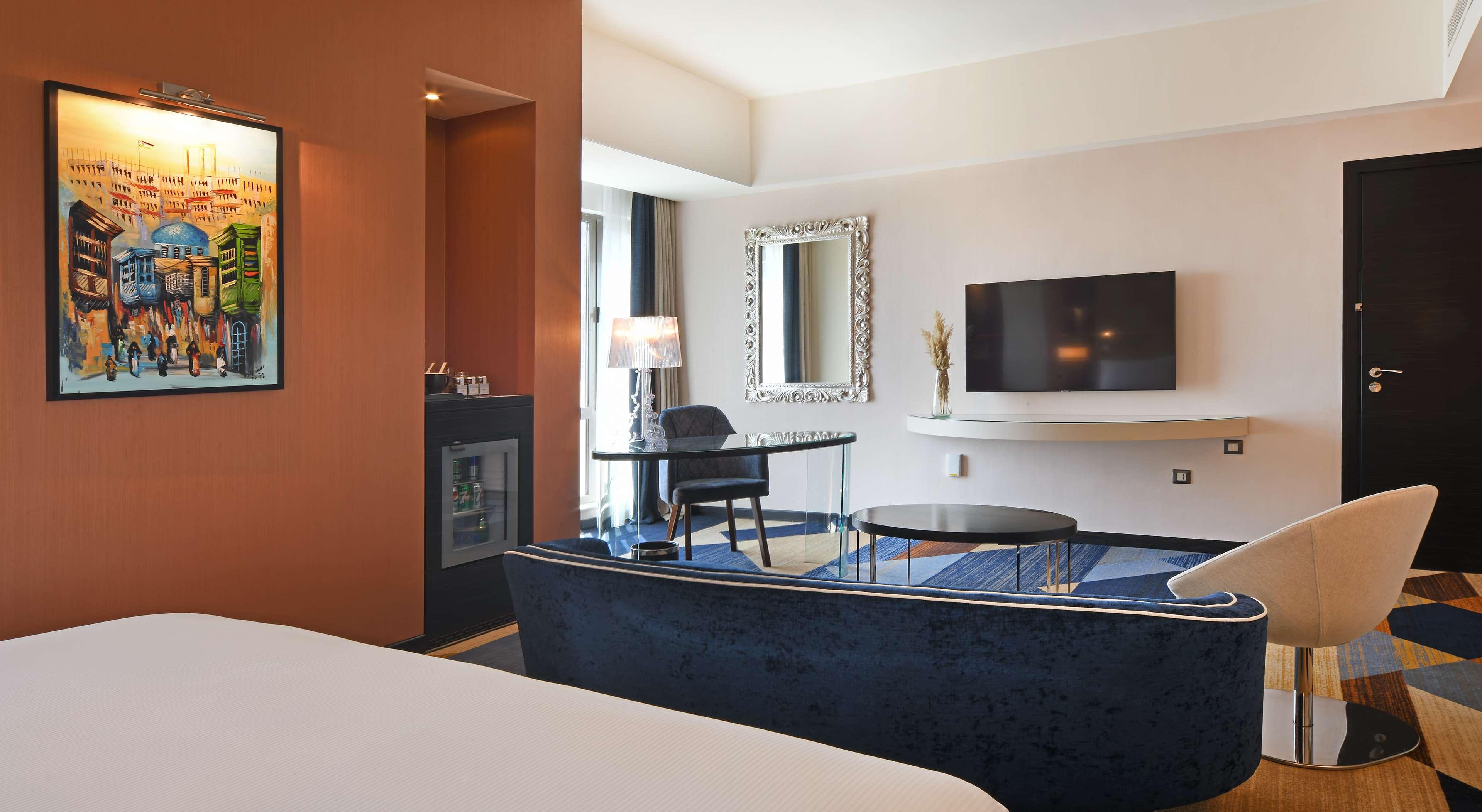 Junior Suite King Size Bed