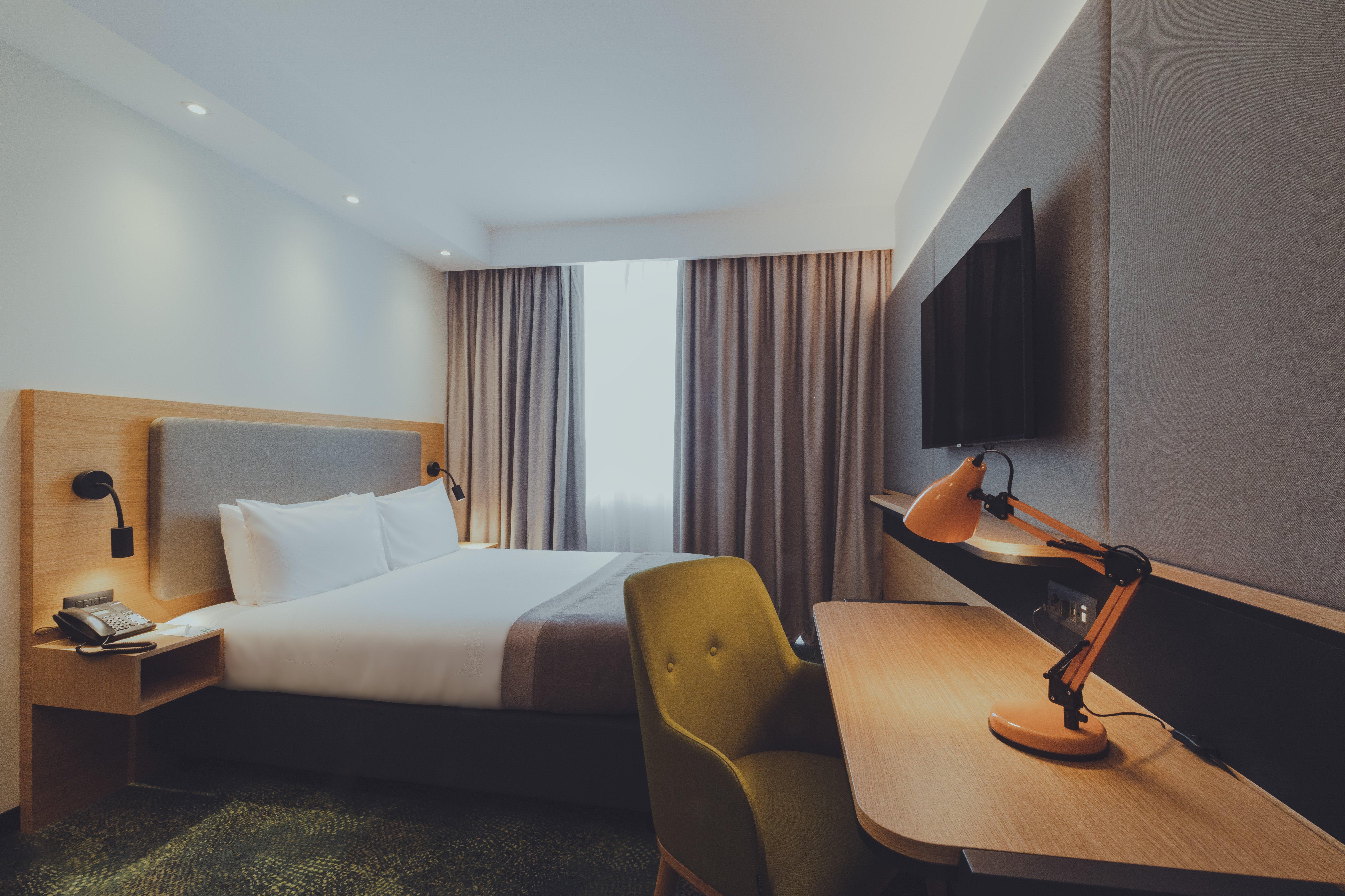 Double Queen Size Bed