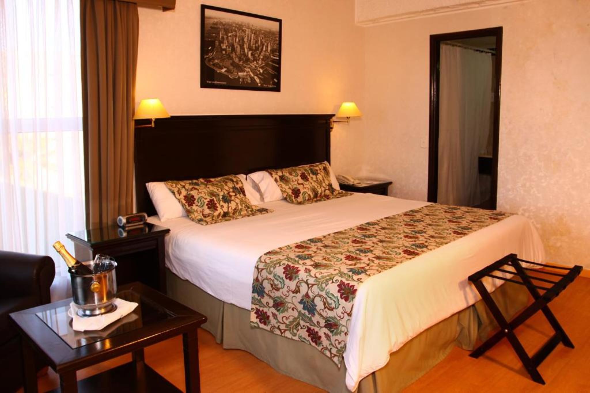 Double King Bed Non Smoking