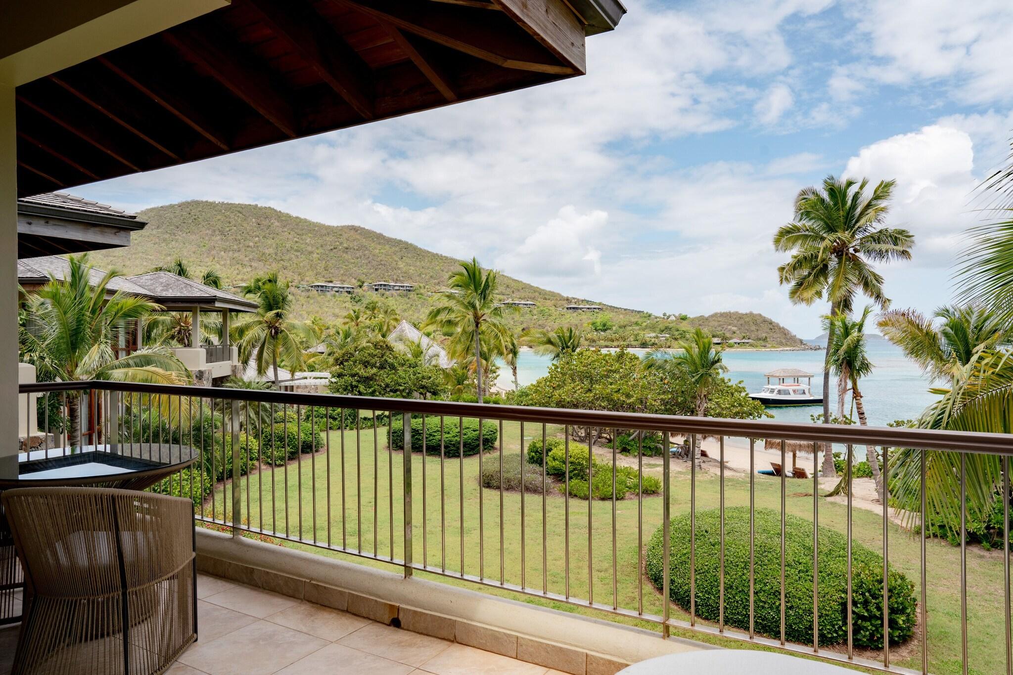 Junior Suite Sea View King Bed