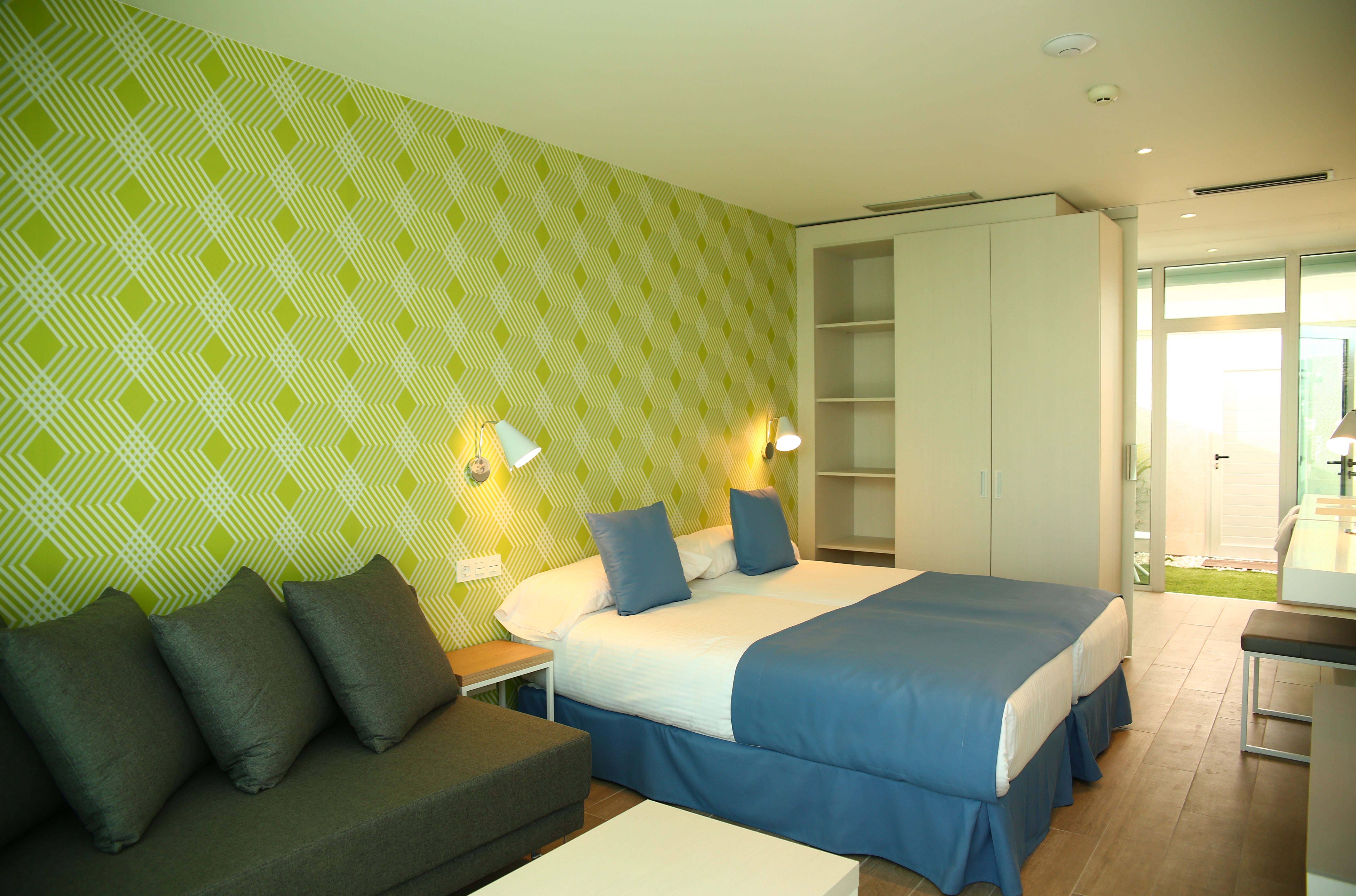 Double or Twin Standard