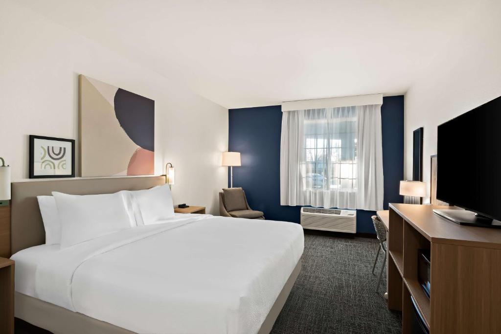 Double Accessible King Size Bed