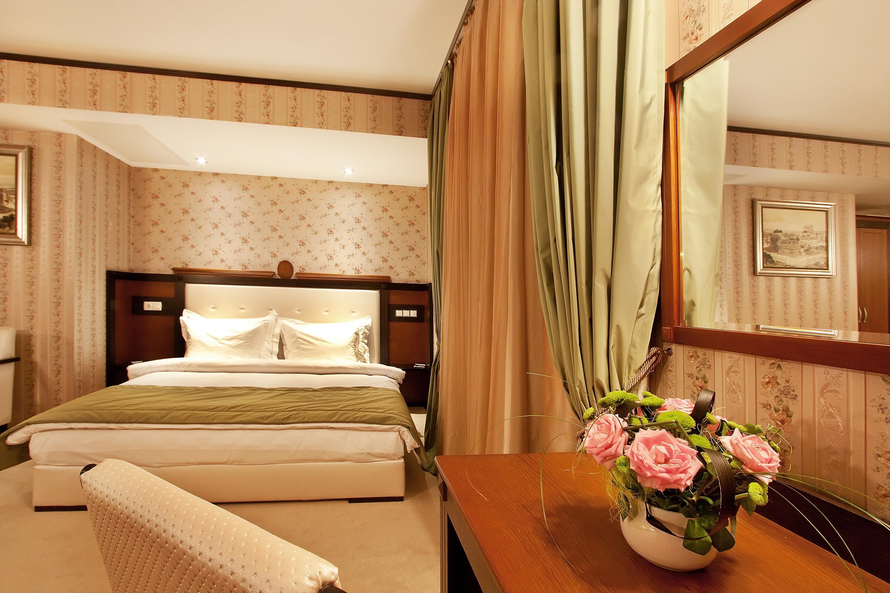 Junior Suite King Size Bed