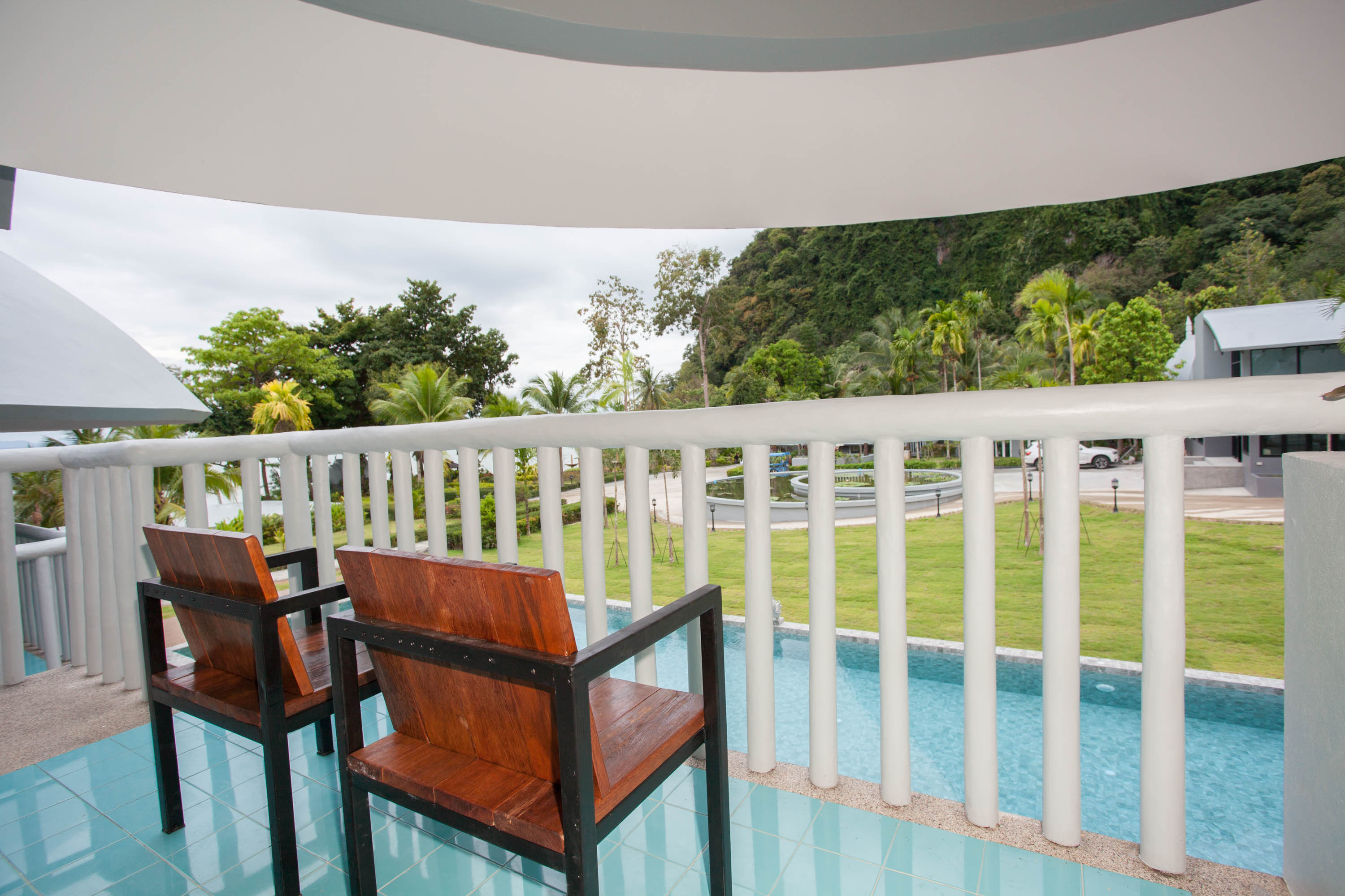 Studio Sea View Pool View