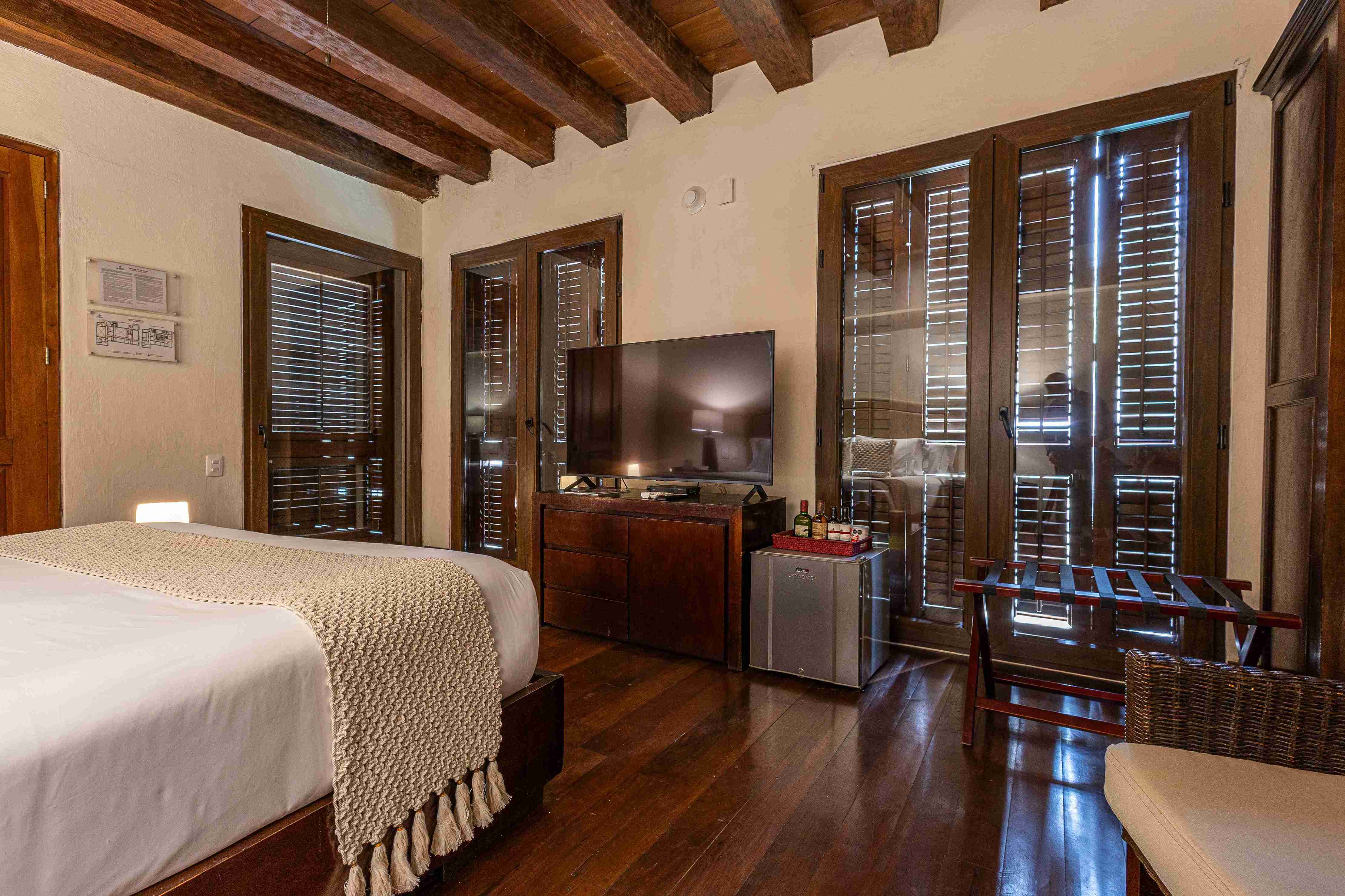 Double Deluxe King Bed