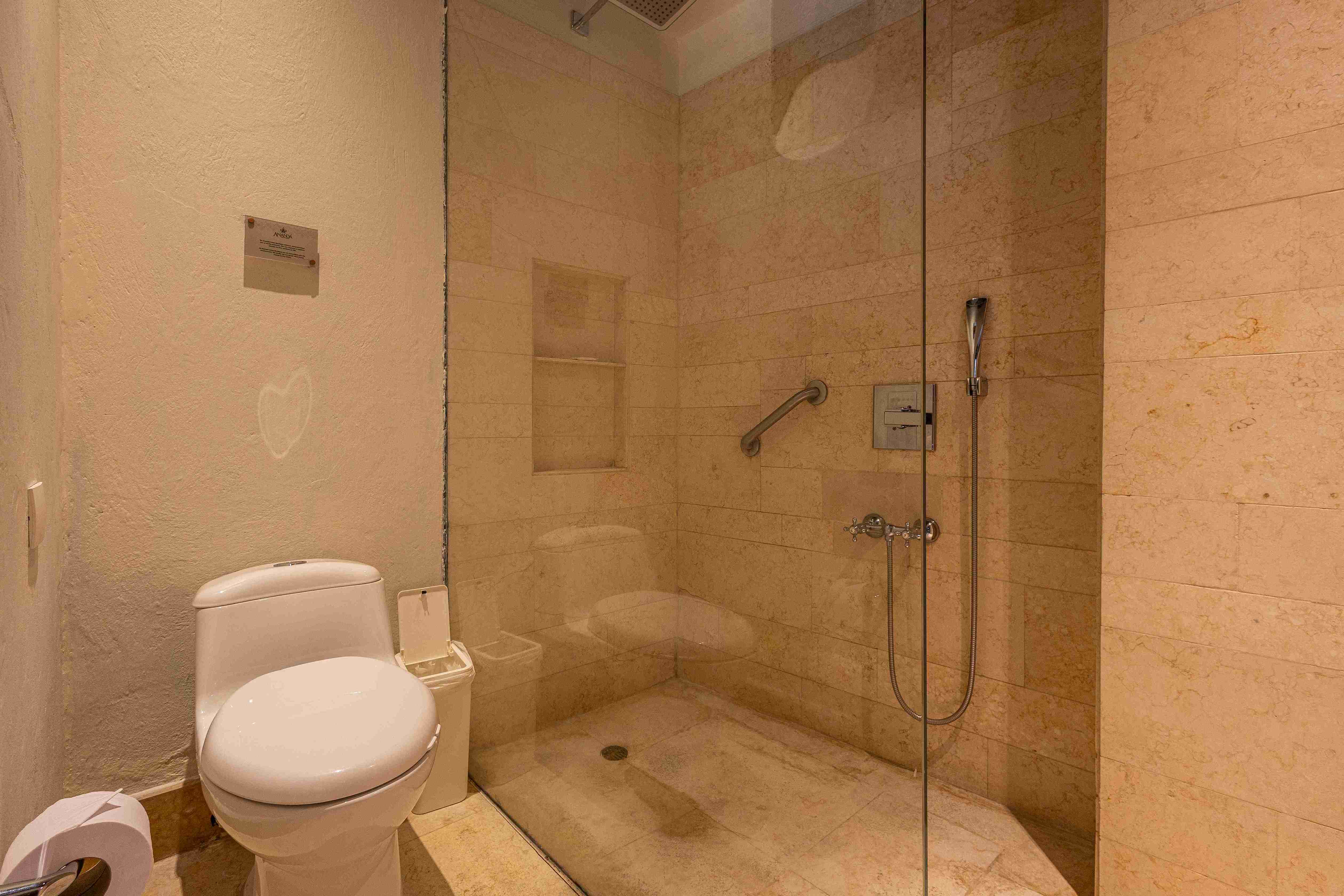 Double Deluxe King Bed