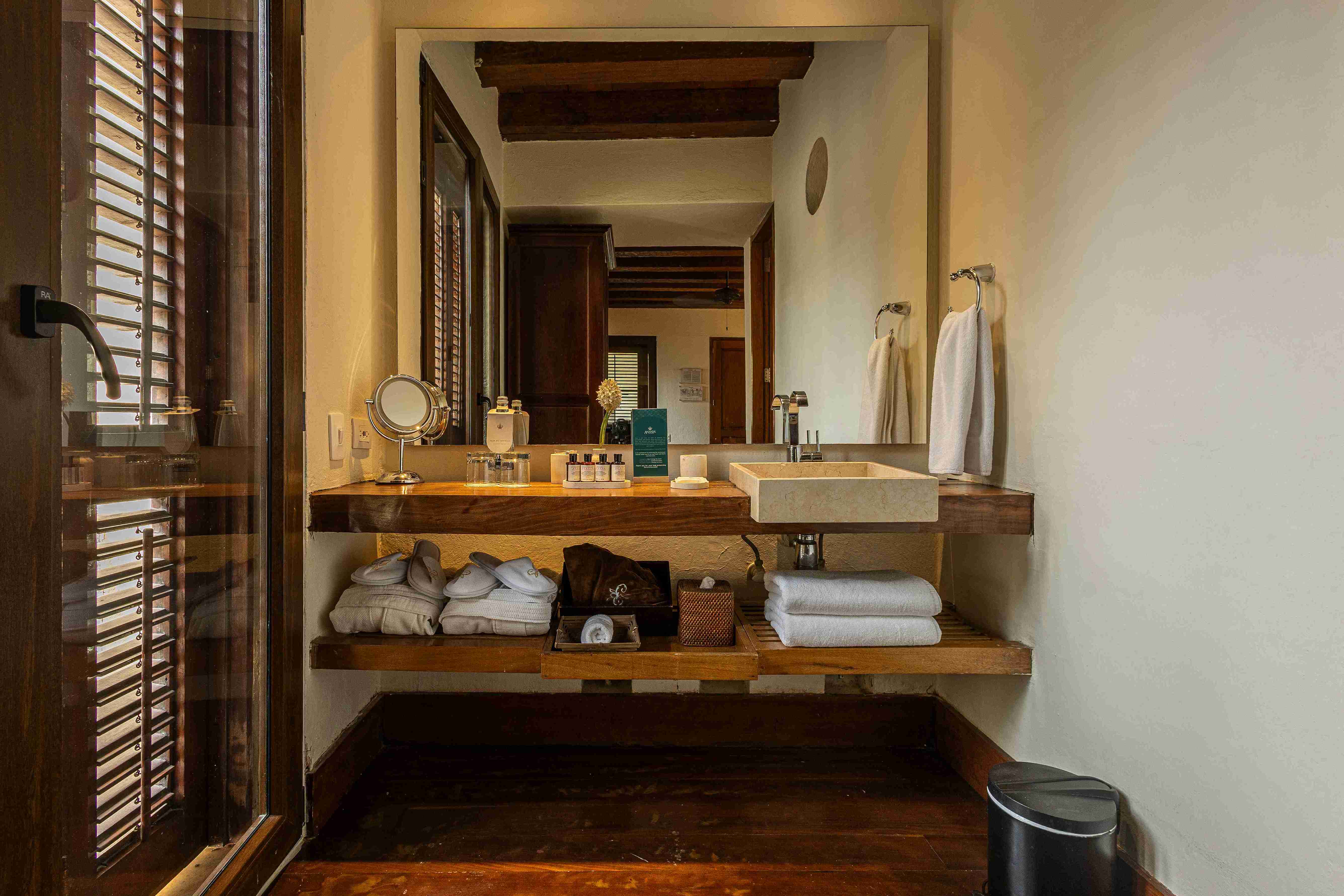 Double Deluxe King Bed