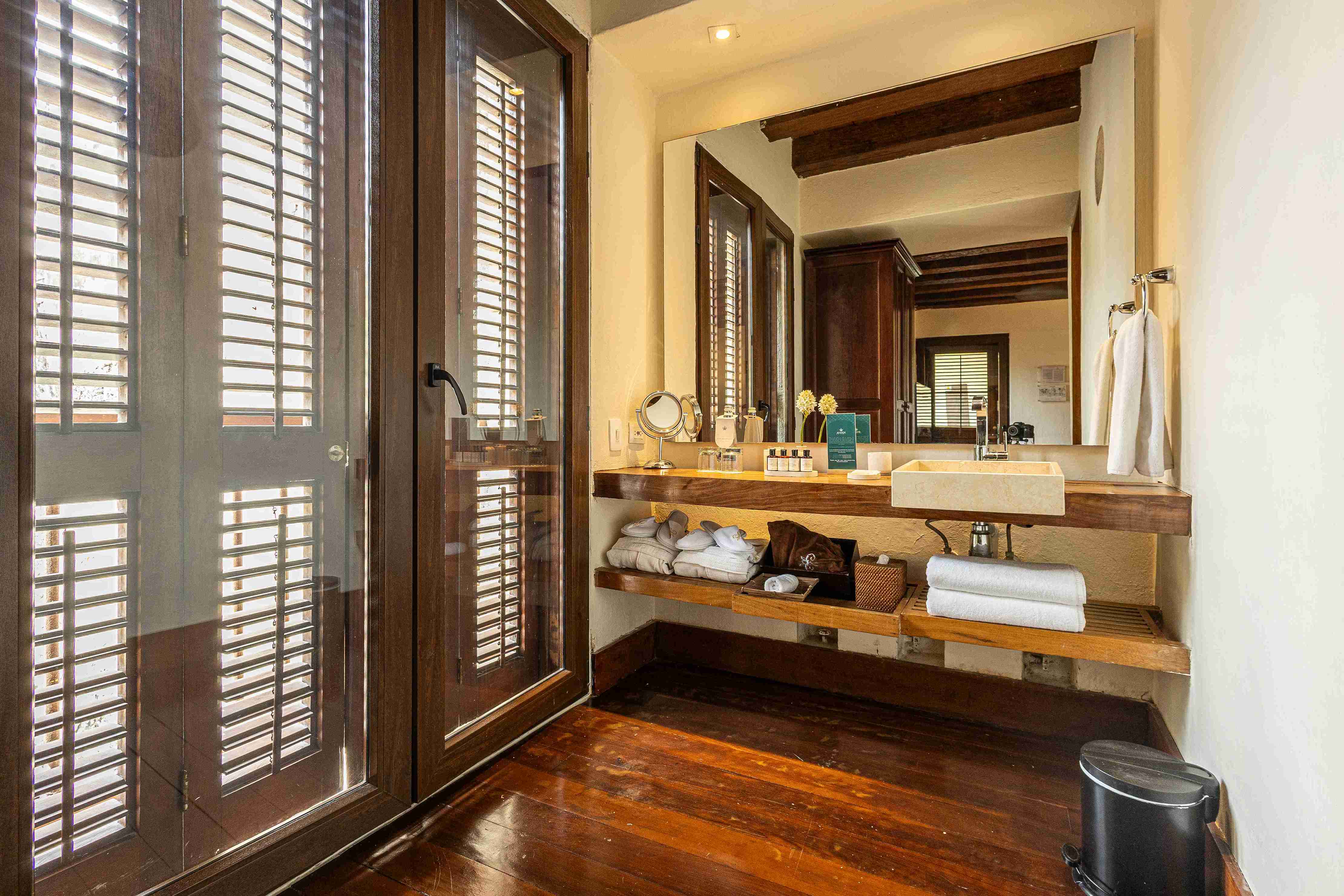 Double Deluxe King Bed