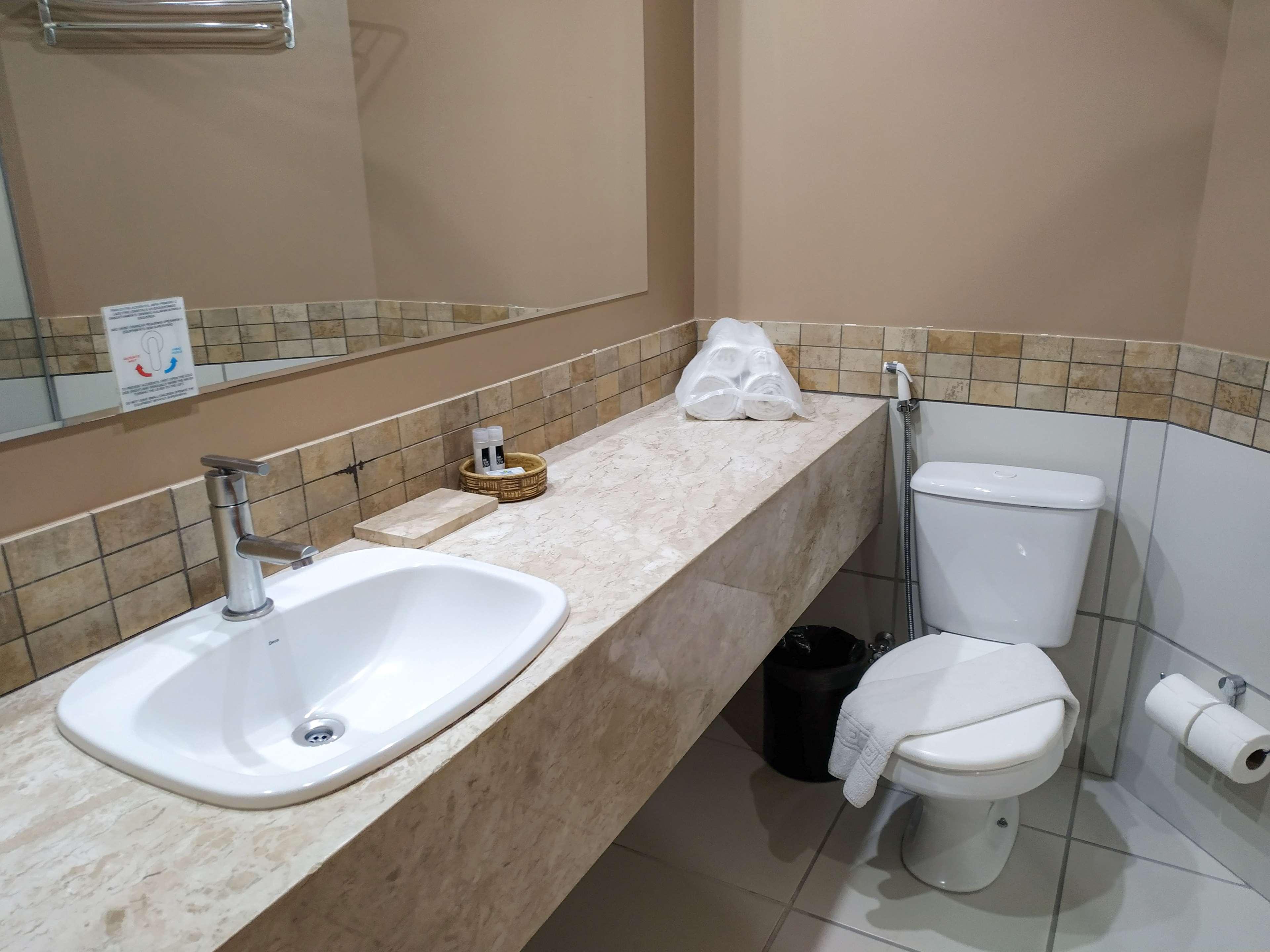 Triple Deluxe Two Queen Beds