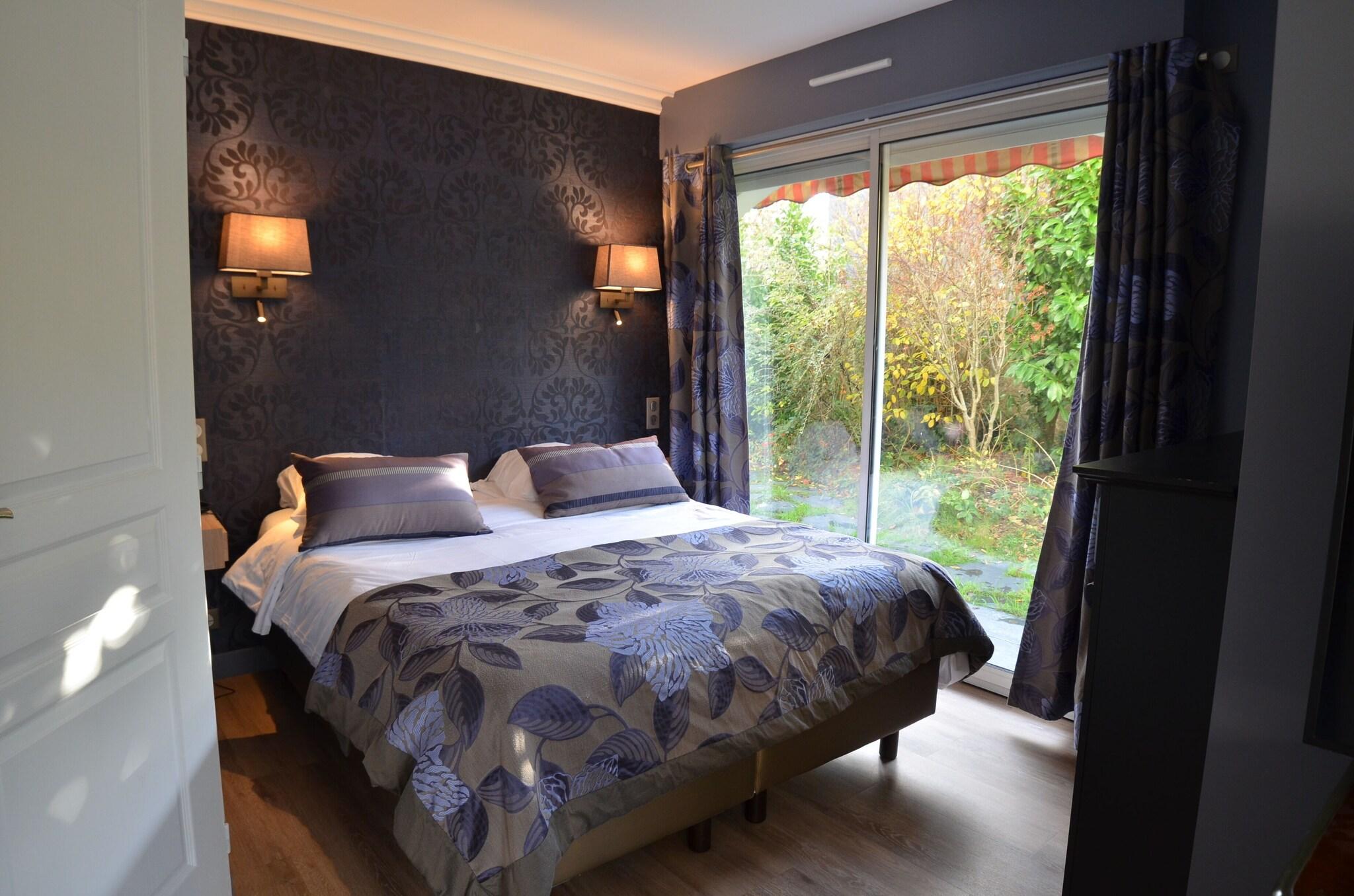 Double Queen Size Bed