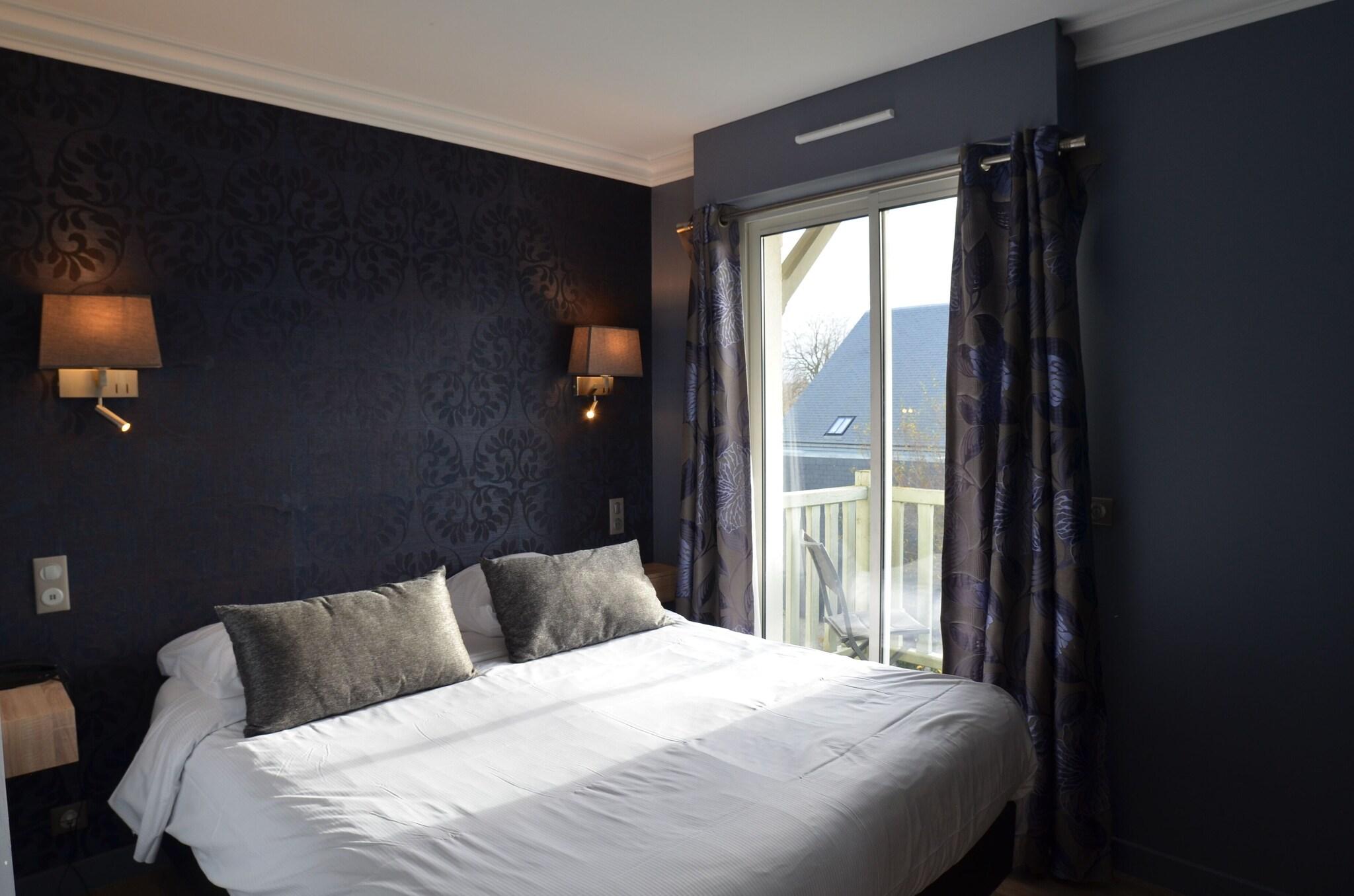 Double Queen Size Bed