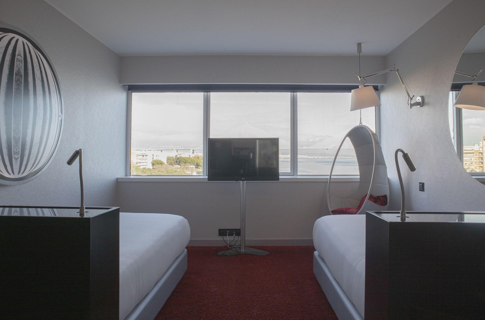 Family Room Three Beds