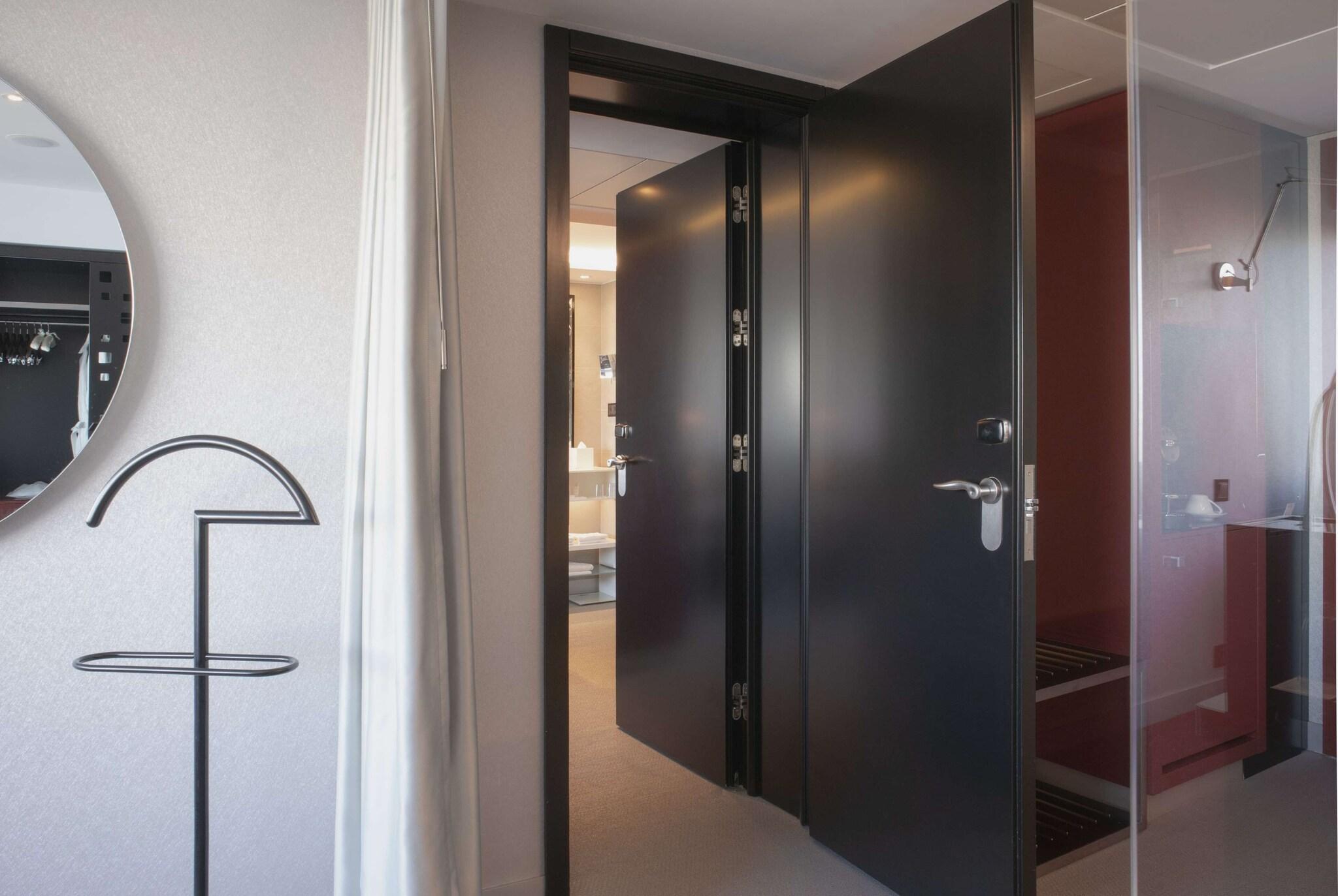 Family Room Three Beds