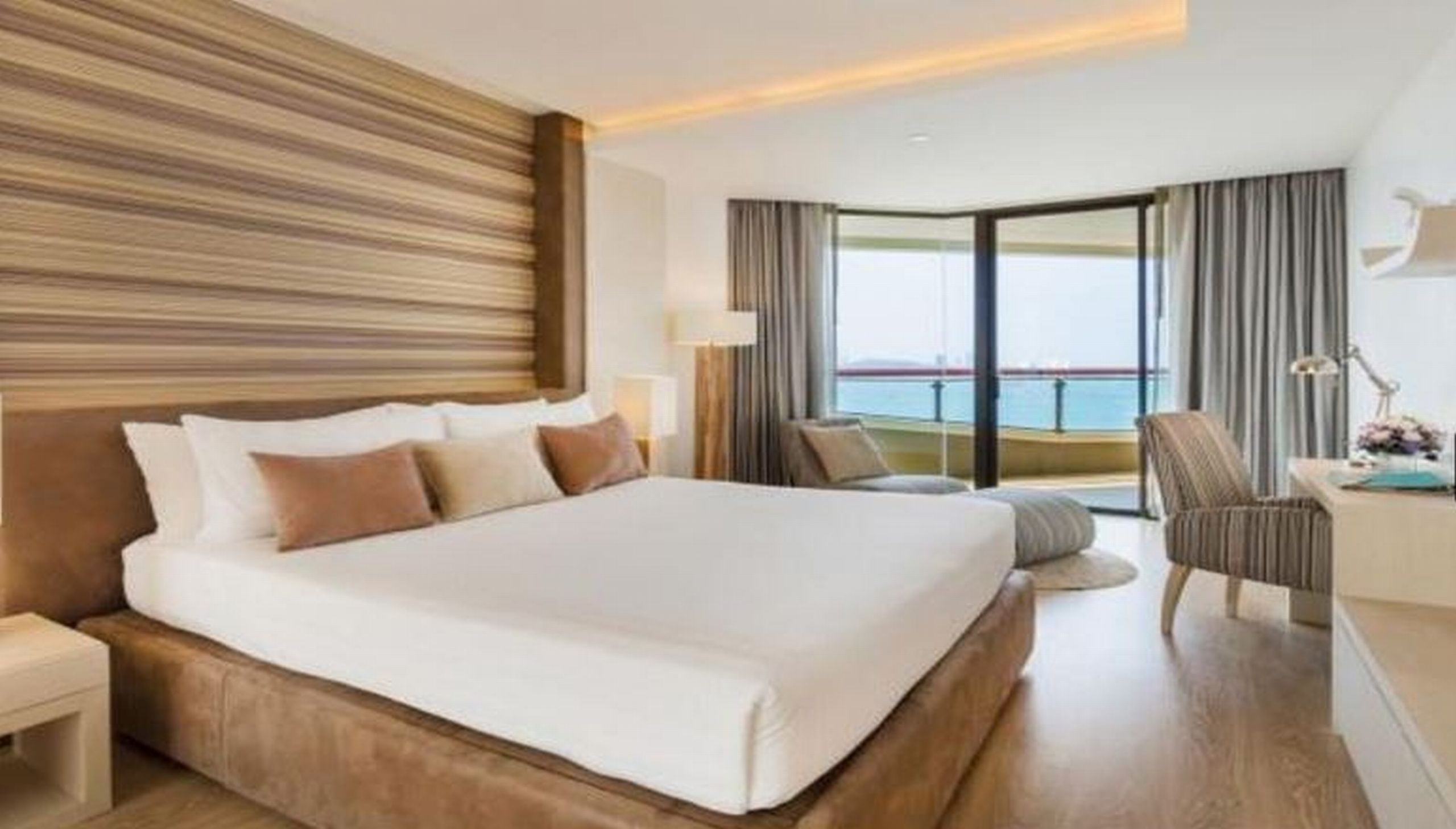 Double or Twin Deluxe with Terrace