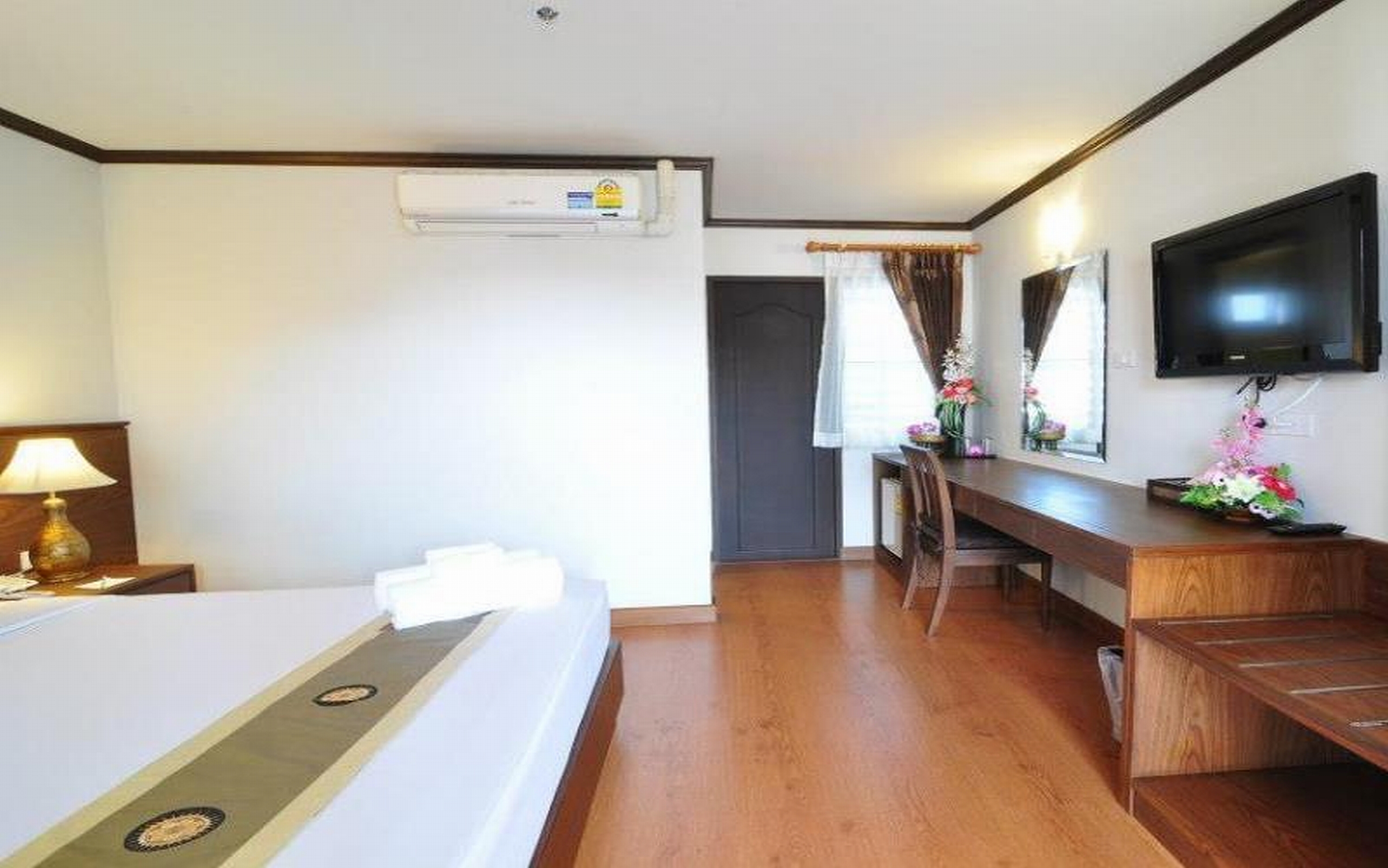 Double or Twin Deluxe