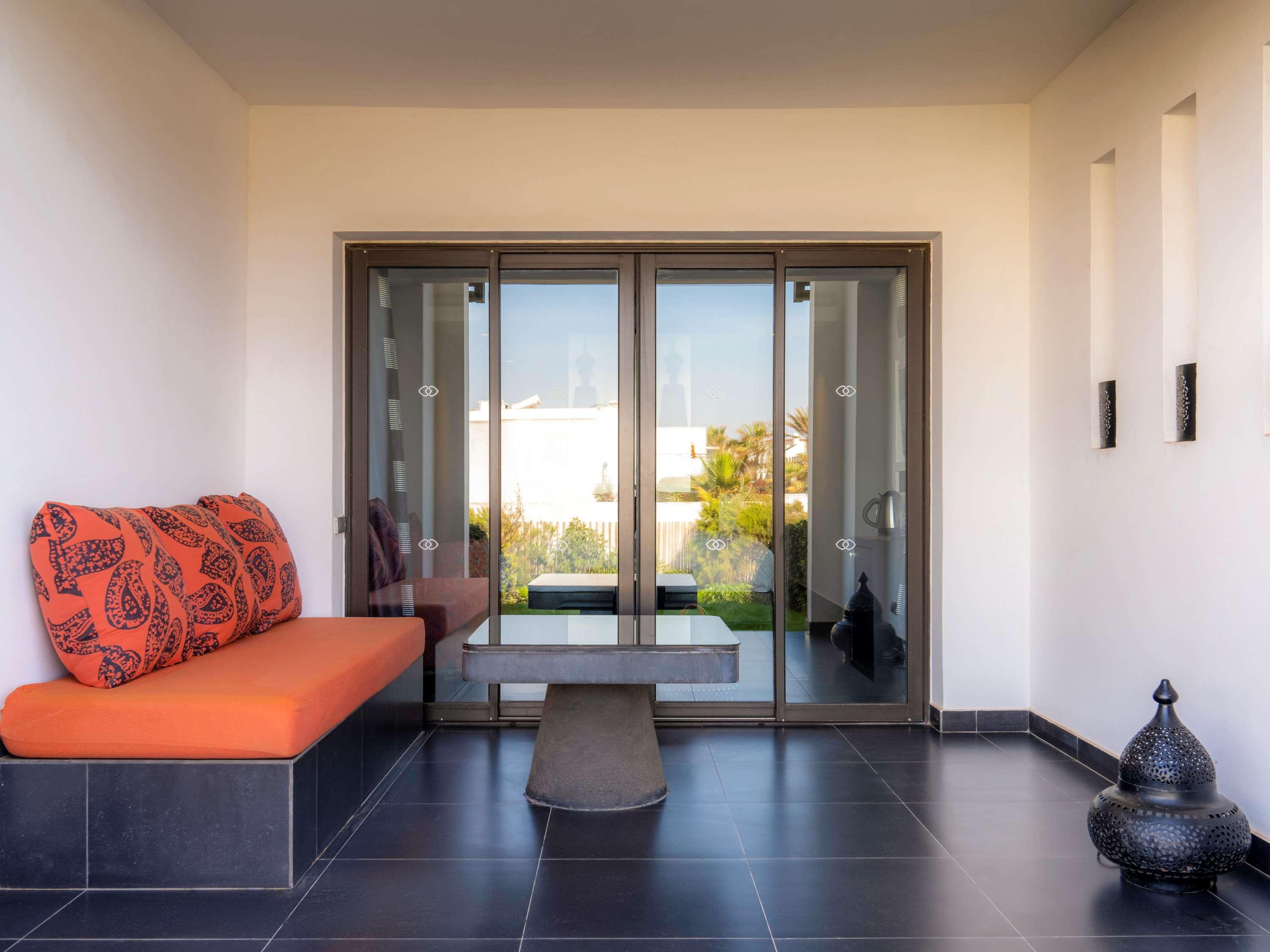 Double Garden View King Bed