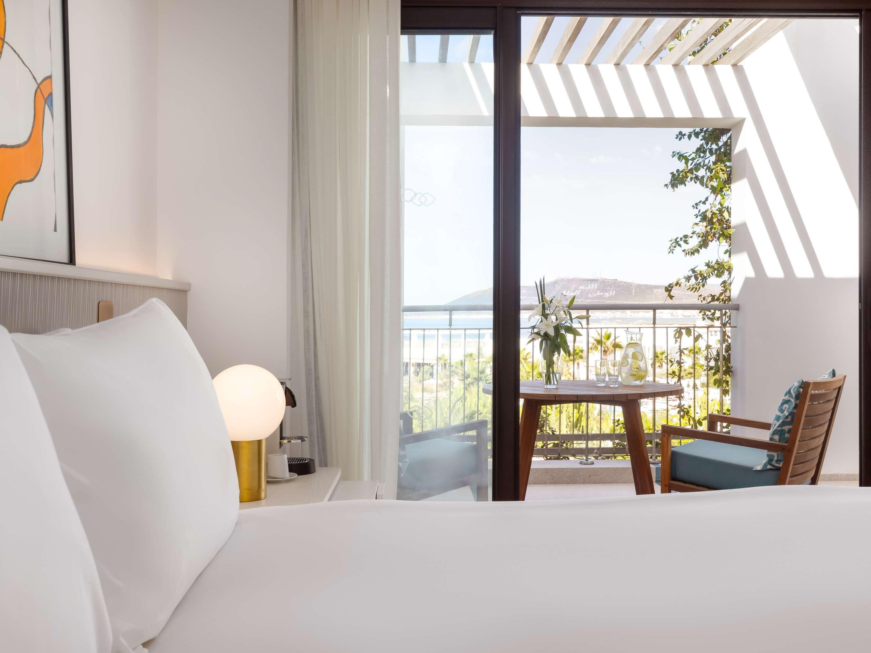 Double Garden View King Bed