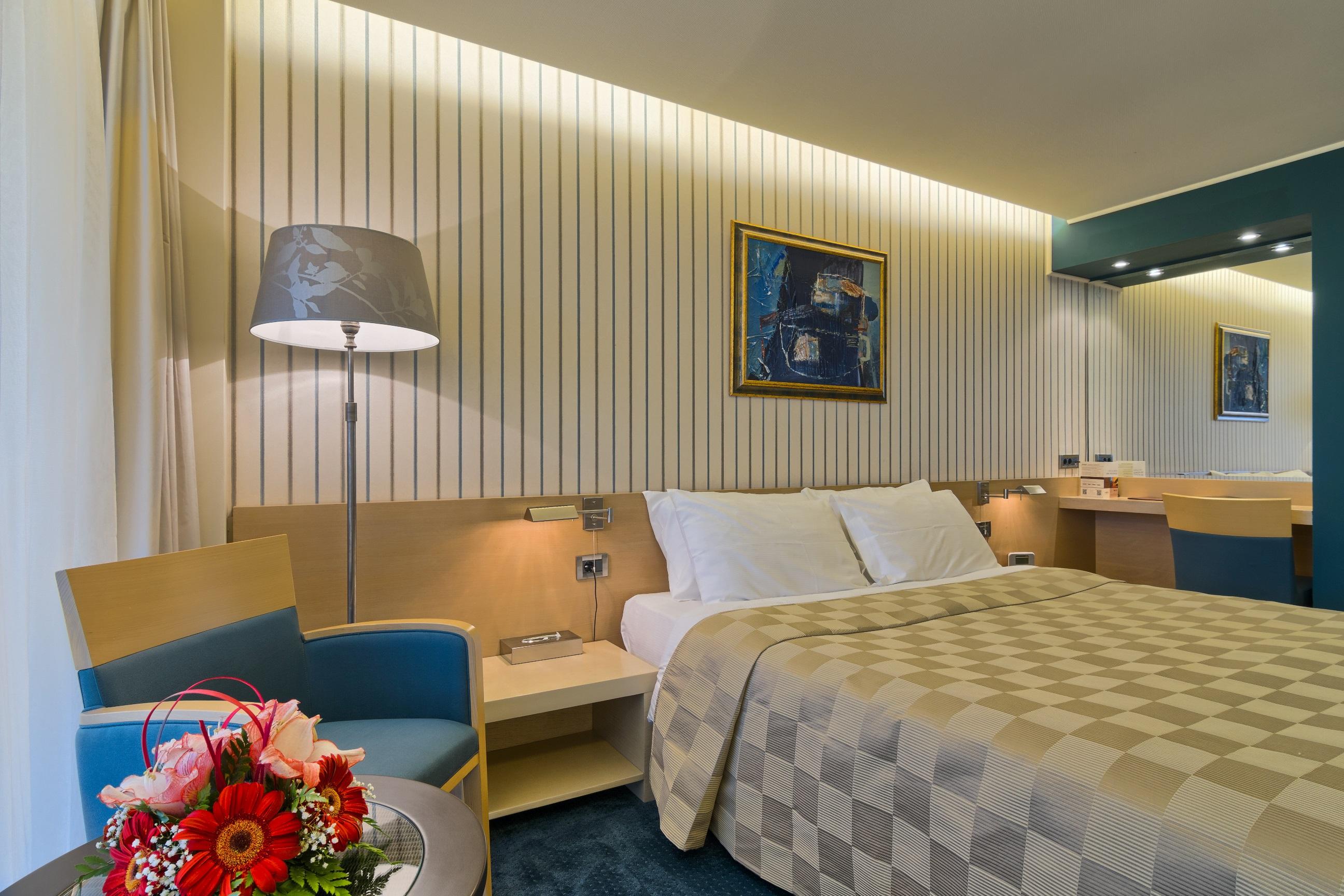 Double Single with Balcony