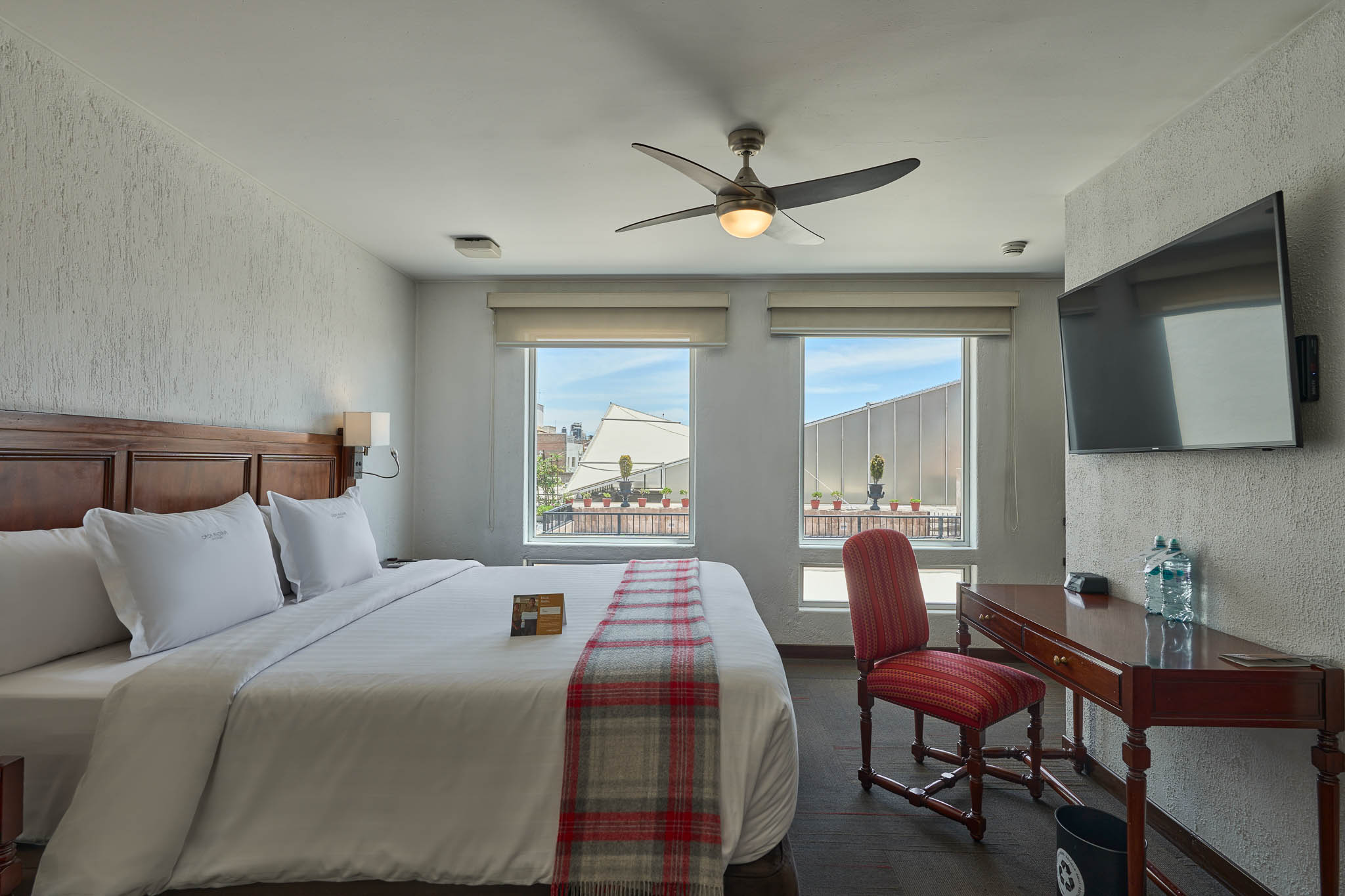 Junior Suite King Size Bed