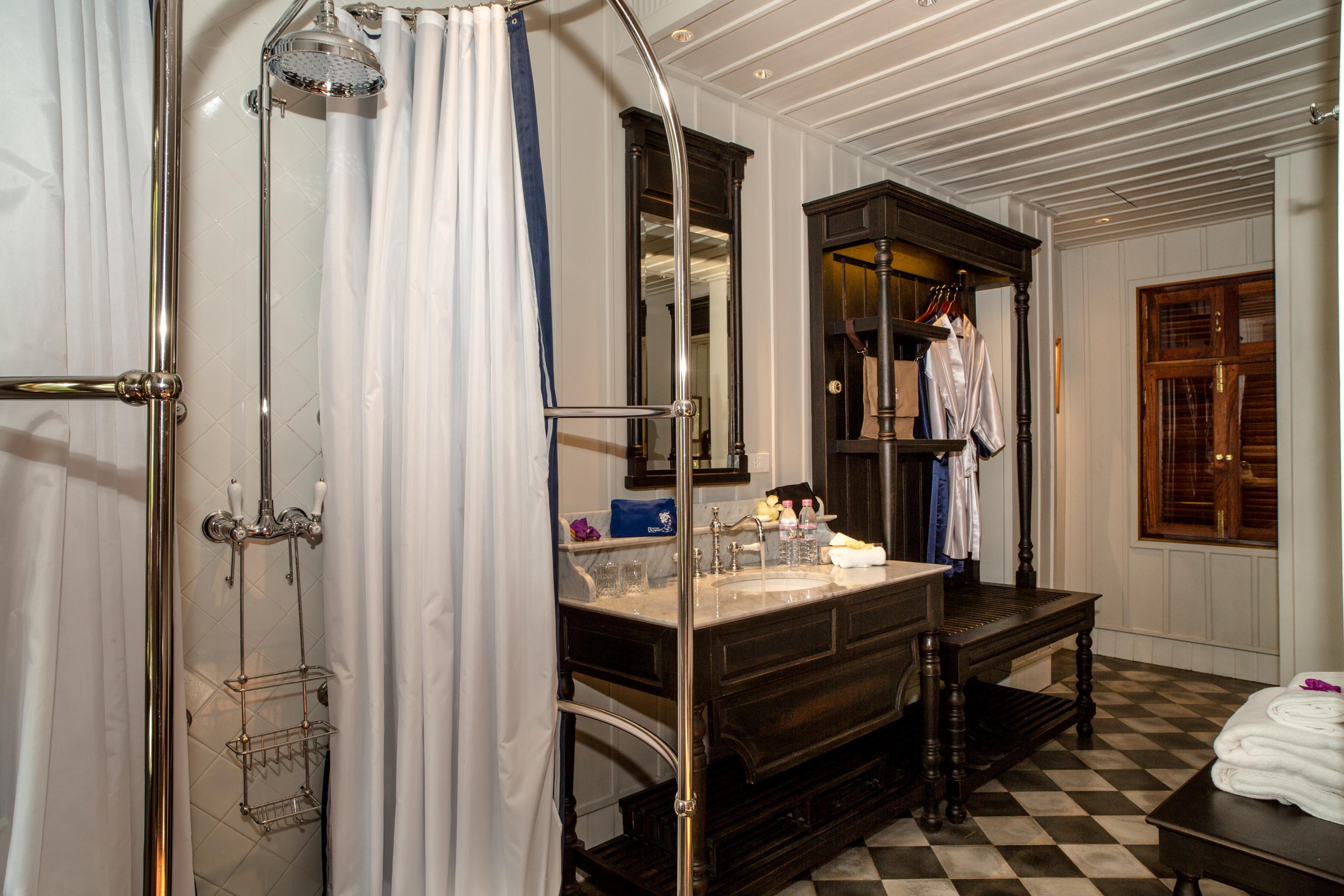 Twin Deluxe with Balcony