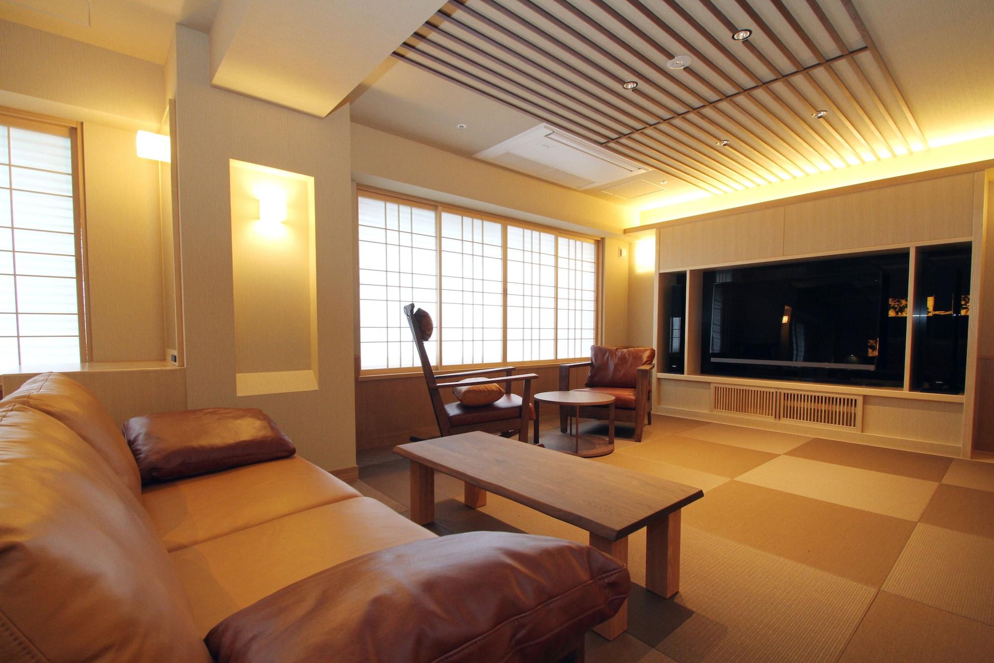 Twin Deluxe Two Beds