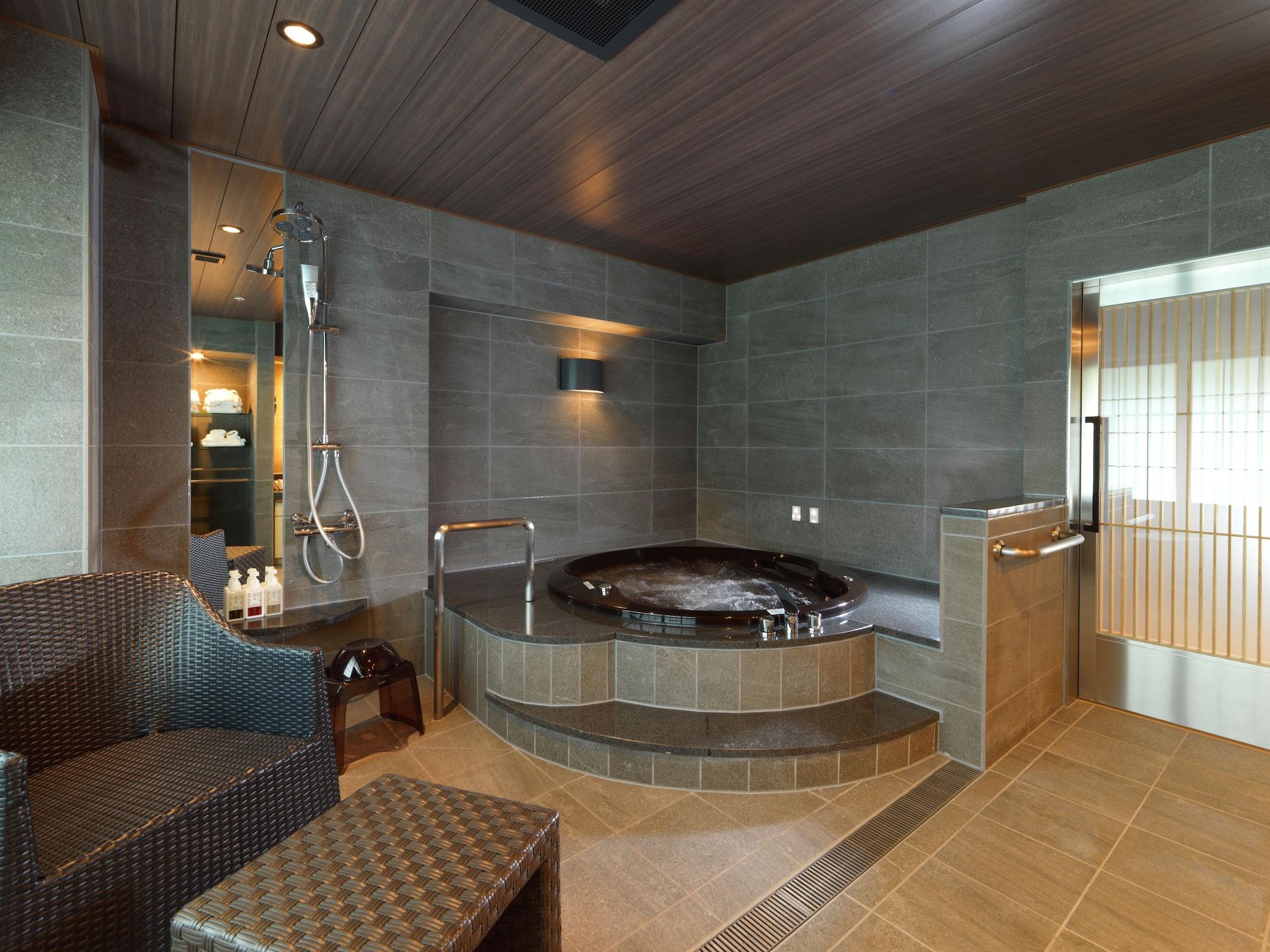 Twin Deluxe Two Beds