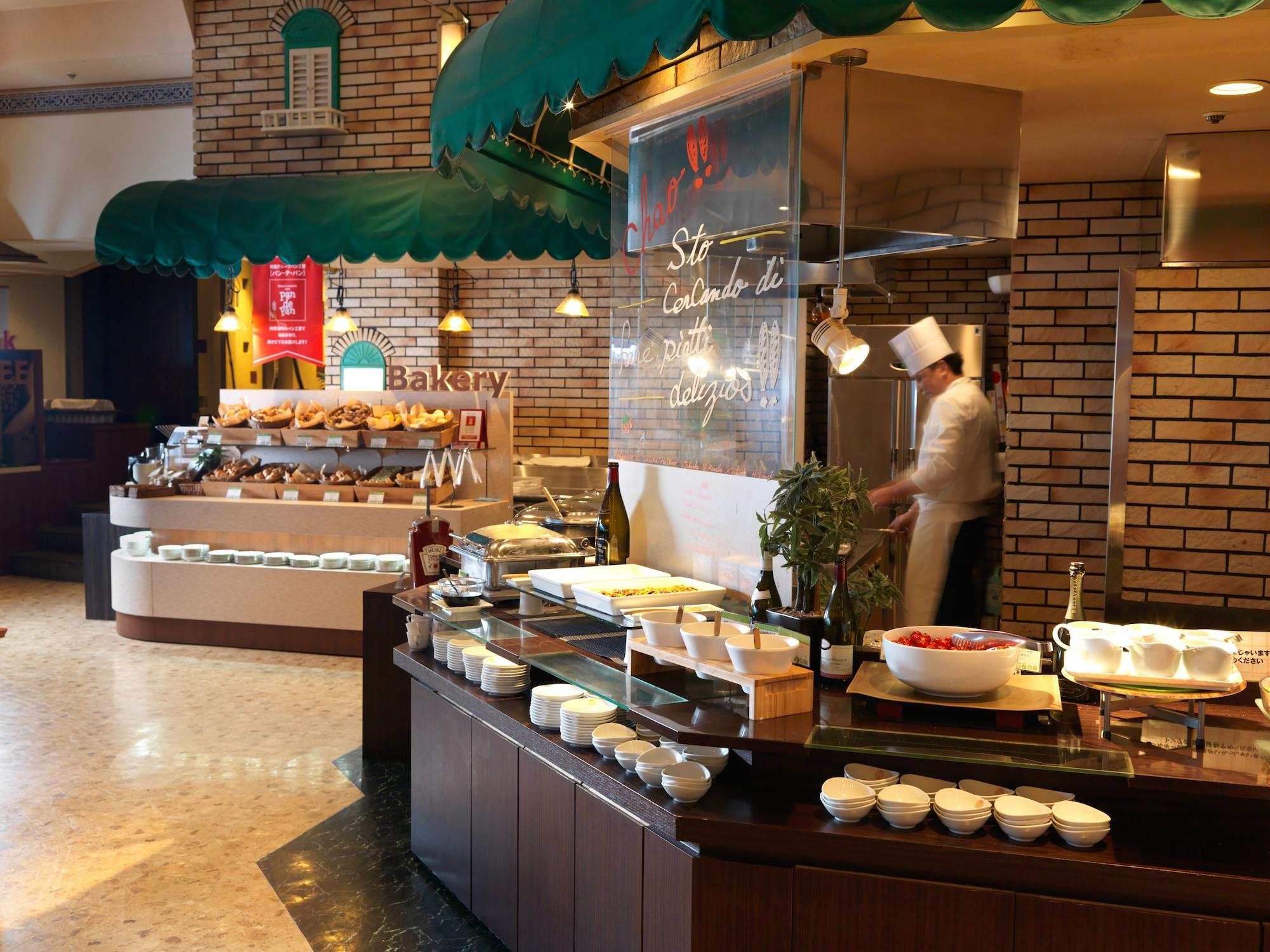 Twin Deluxe Two Beds