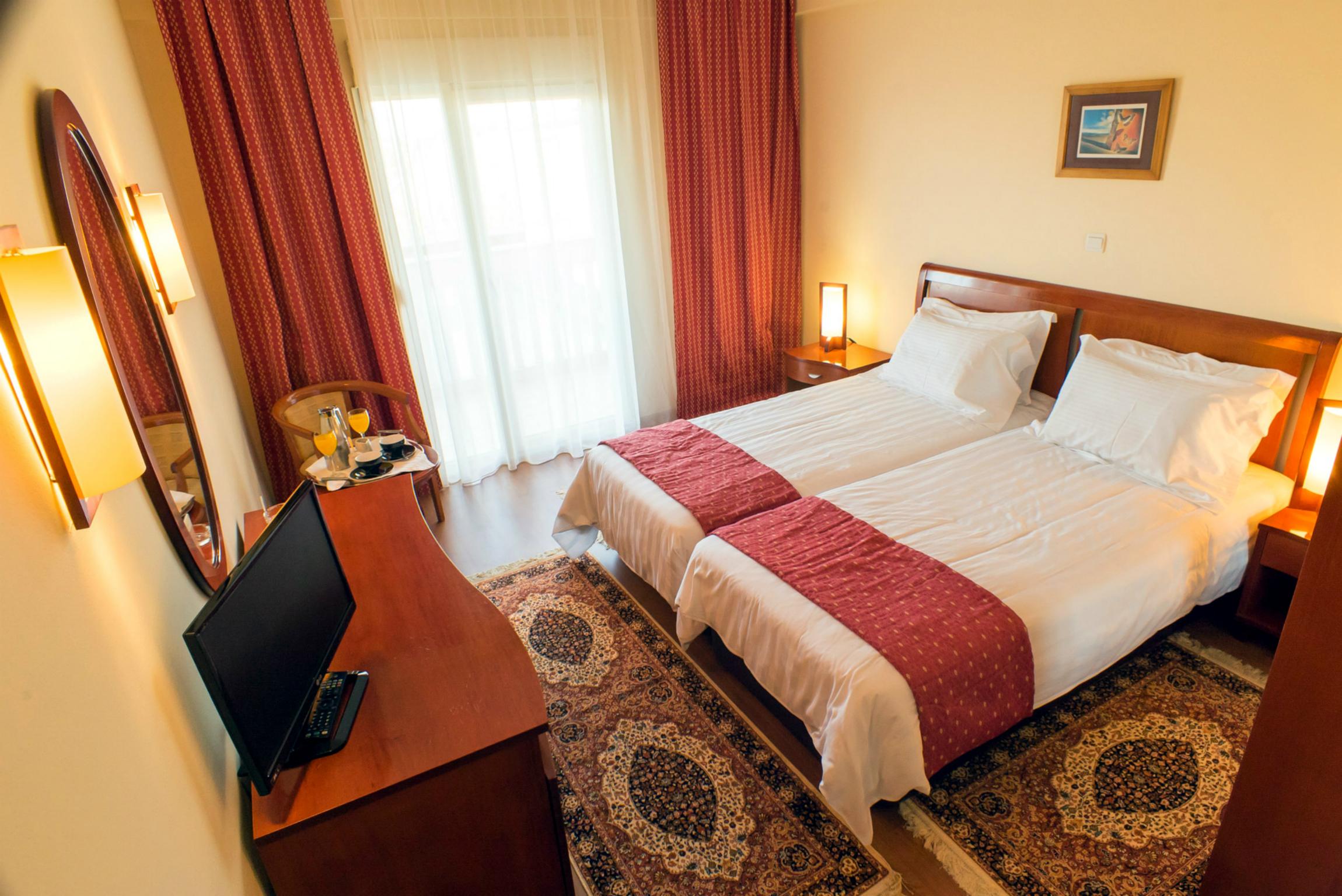 Double or Twin Standard