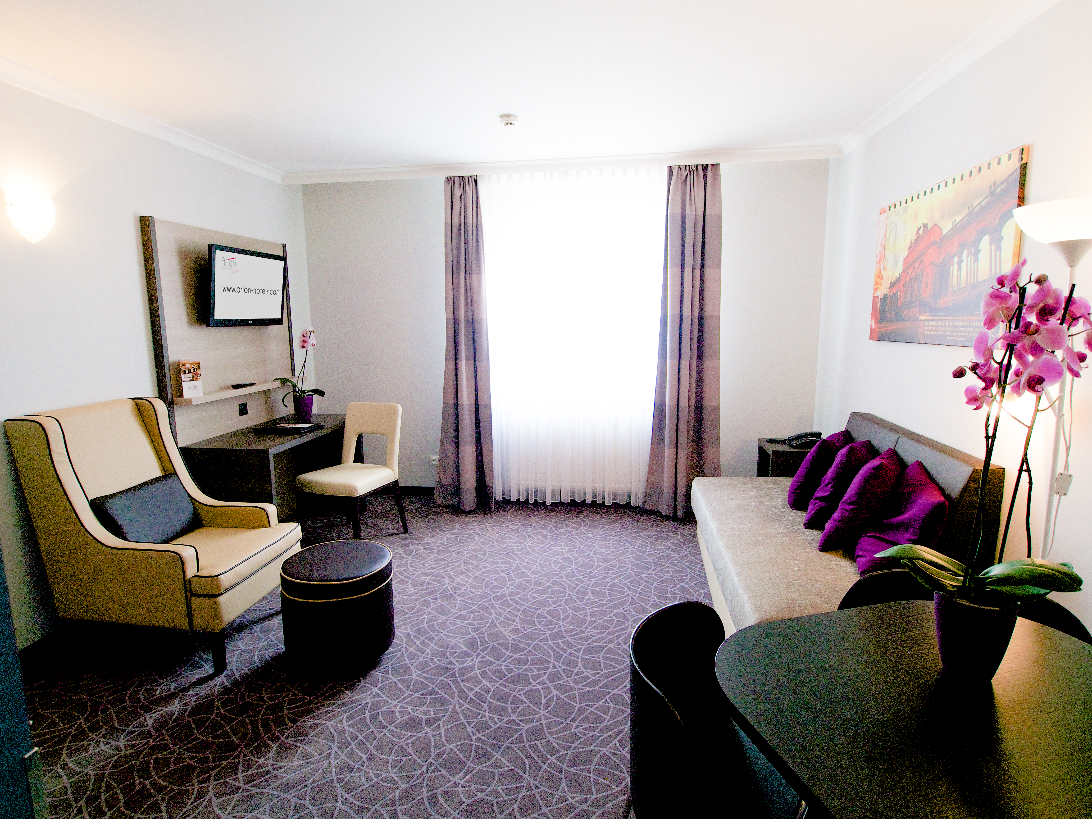 Apartment with Kitchenette