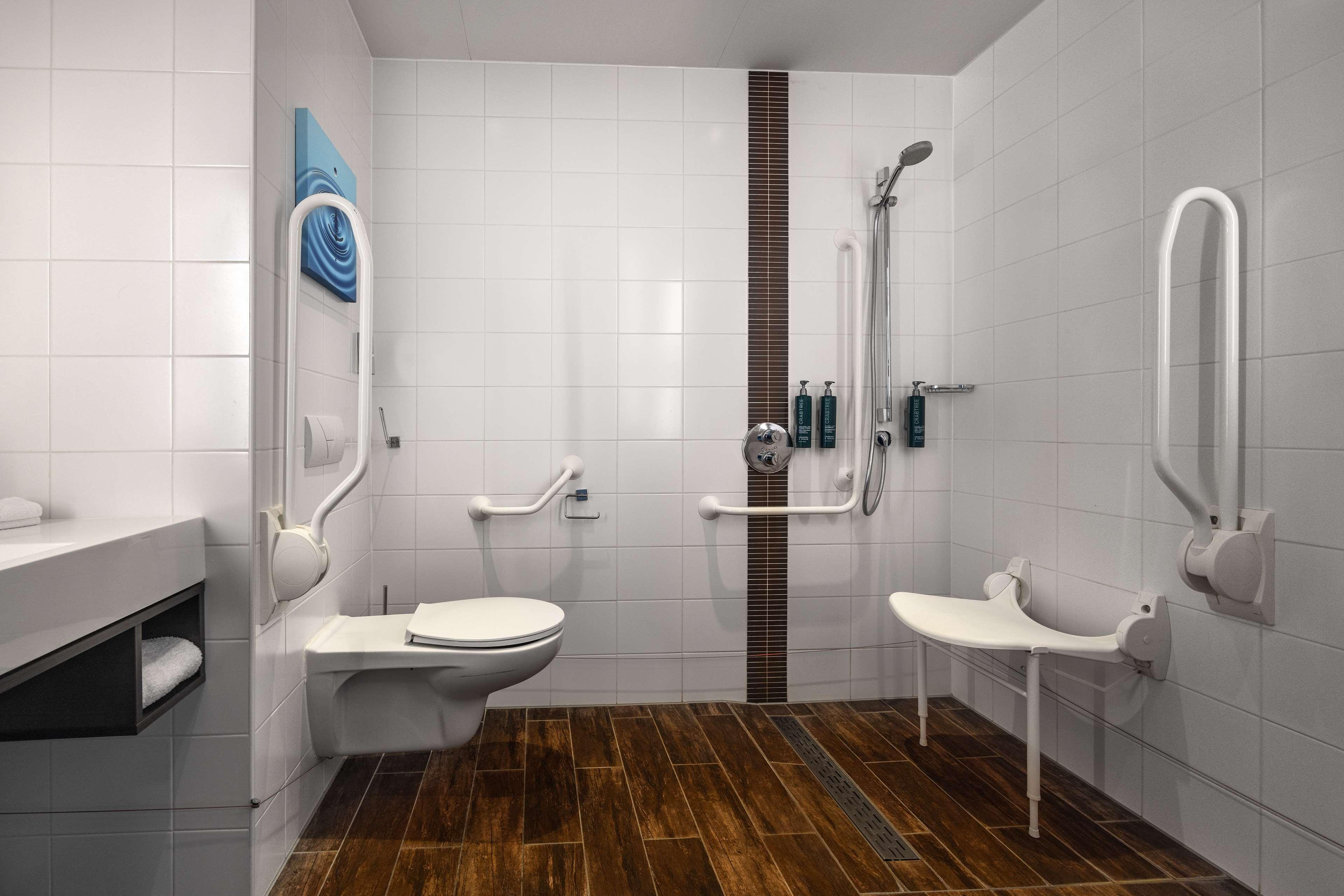 Double Queen Size Bed