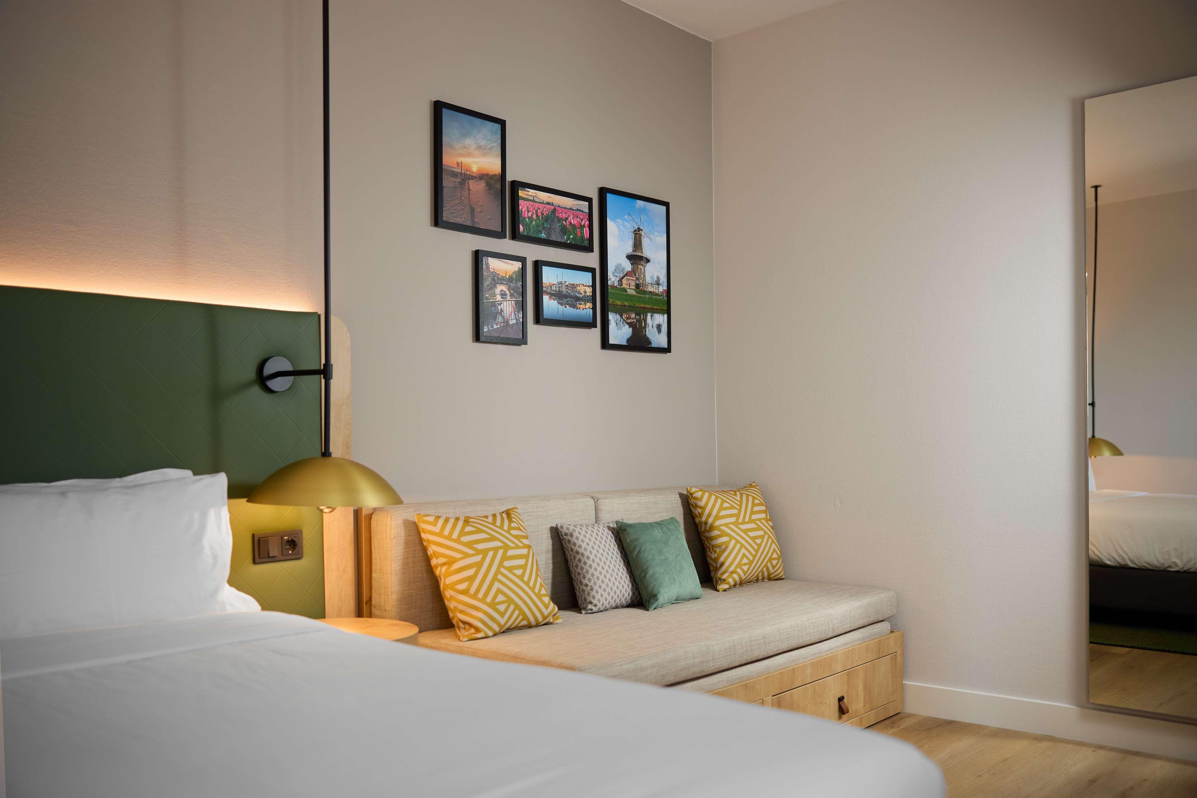 Family Room Queen Size Bed