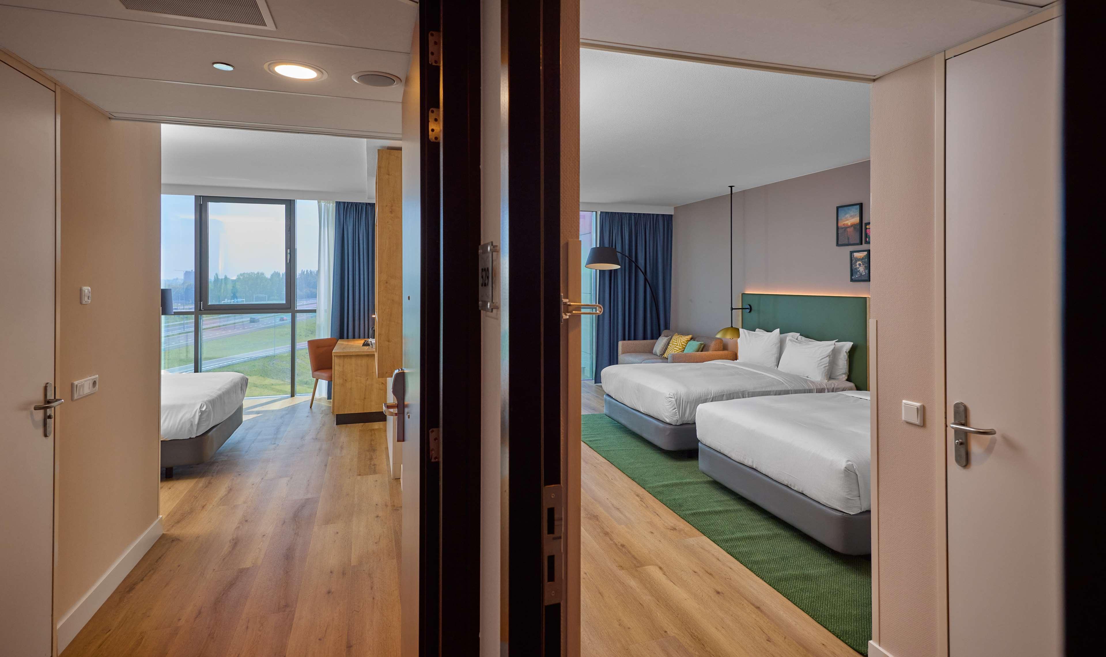 Family Room Queen Size Bed