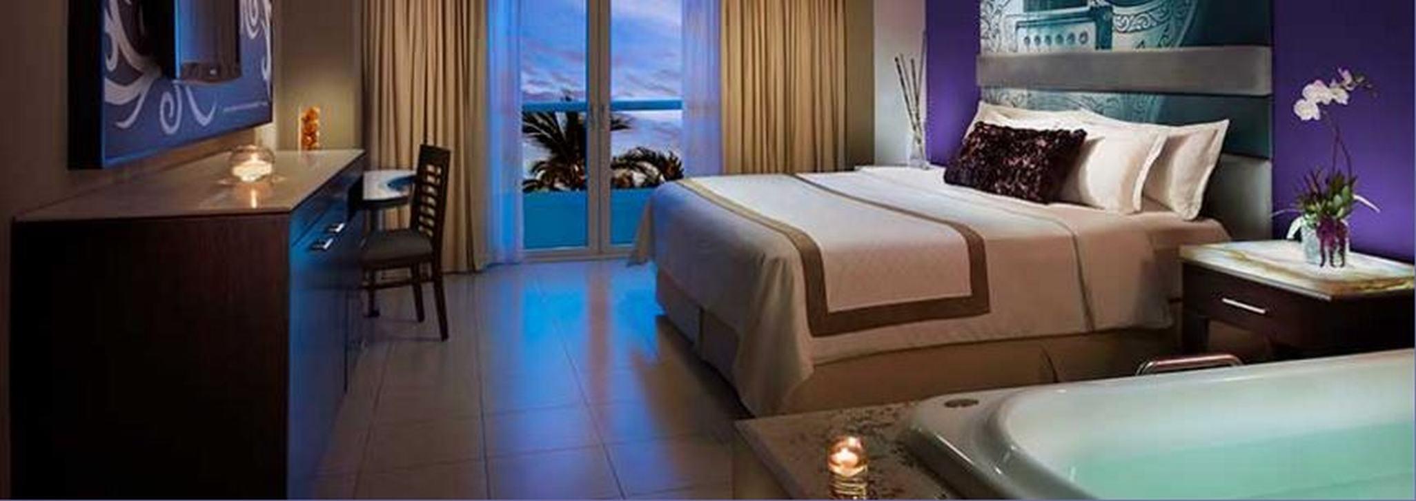 Double Deluxe King Bed