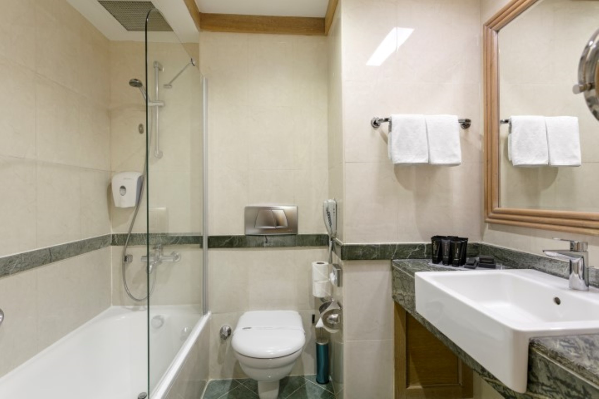 Family Room Land View