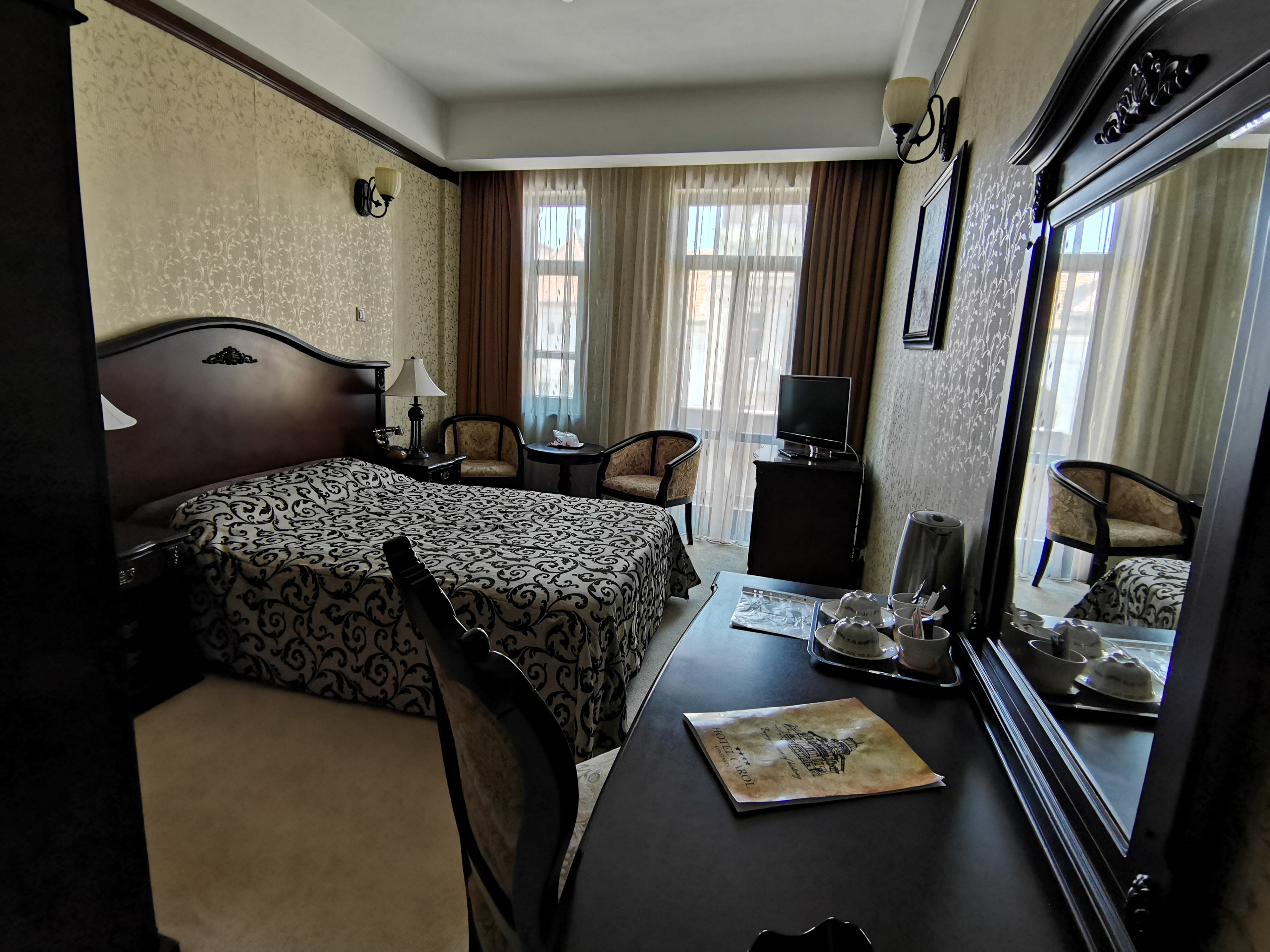 Double Queen Size Bed