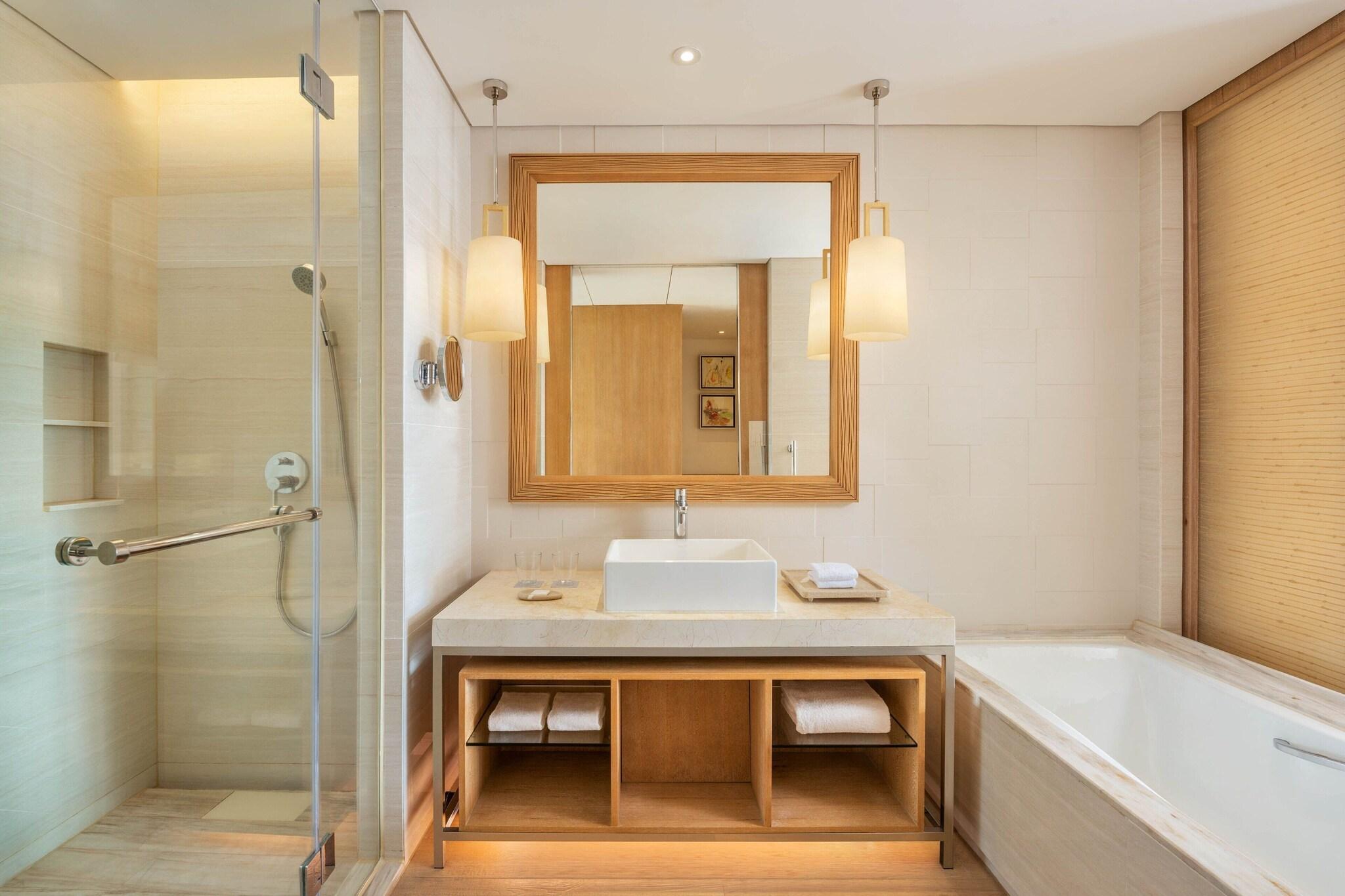 Double Sea View King Bed