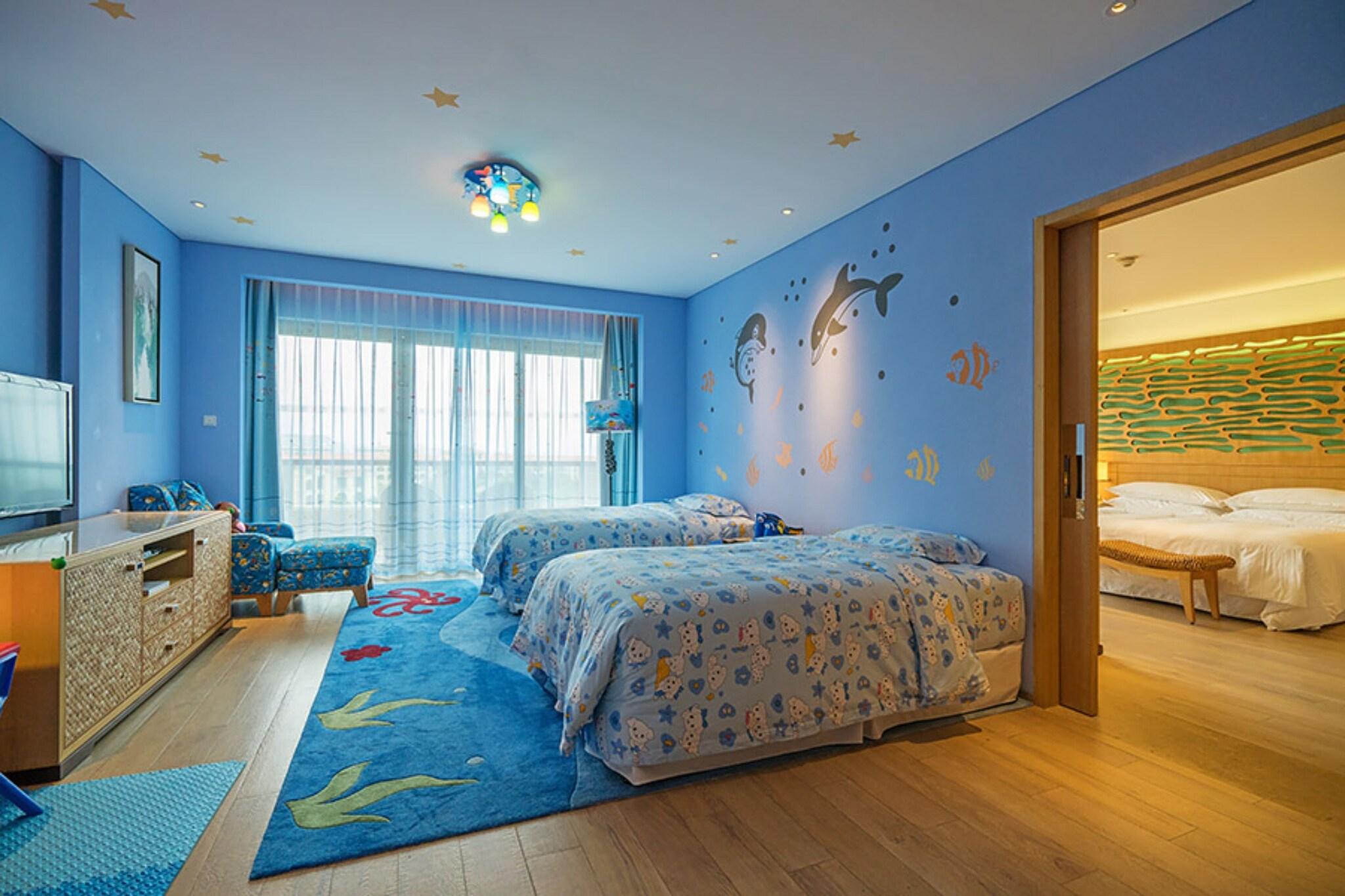 Suite King Bed Two Bedrooms